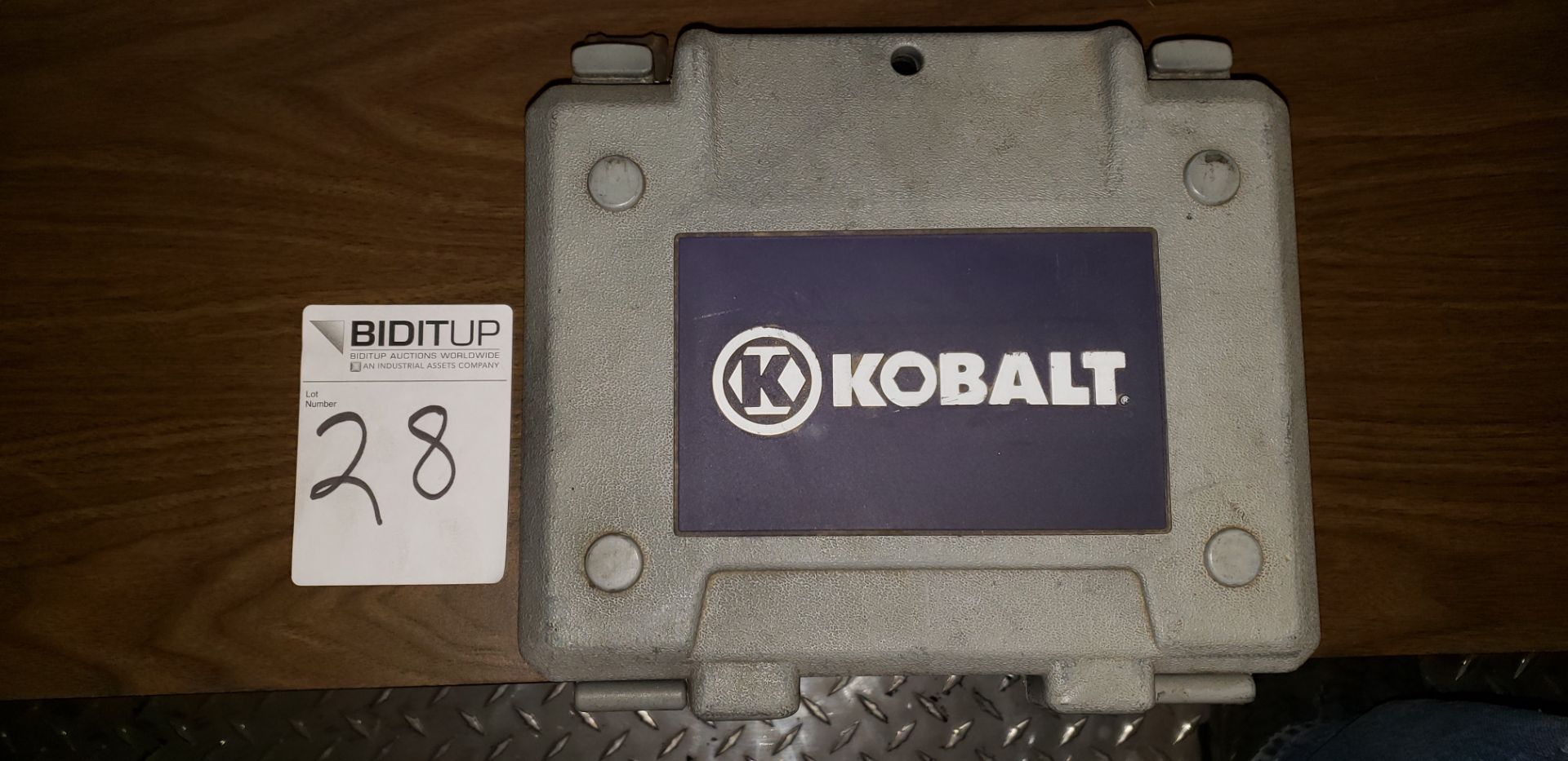 Kobalt Kobalt Hole Saw Kit 2-1/2", 2-1/4", 2", 1-3/4", 1-1/2", 1-3/8",1-1/8", 7/8", & 3/4", w/