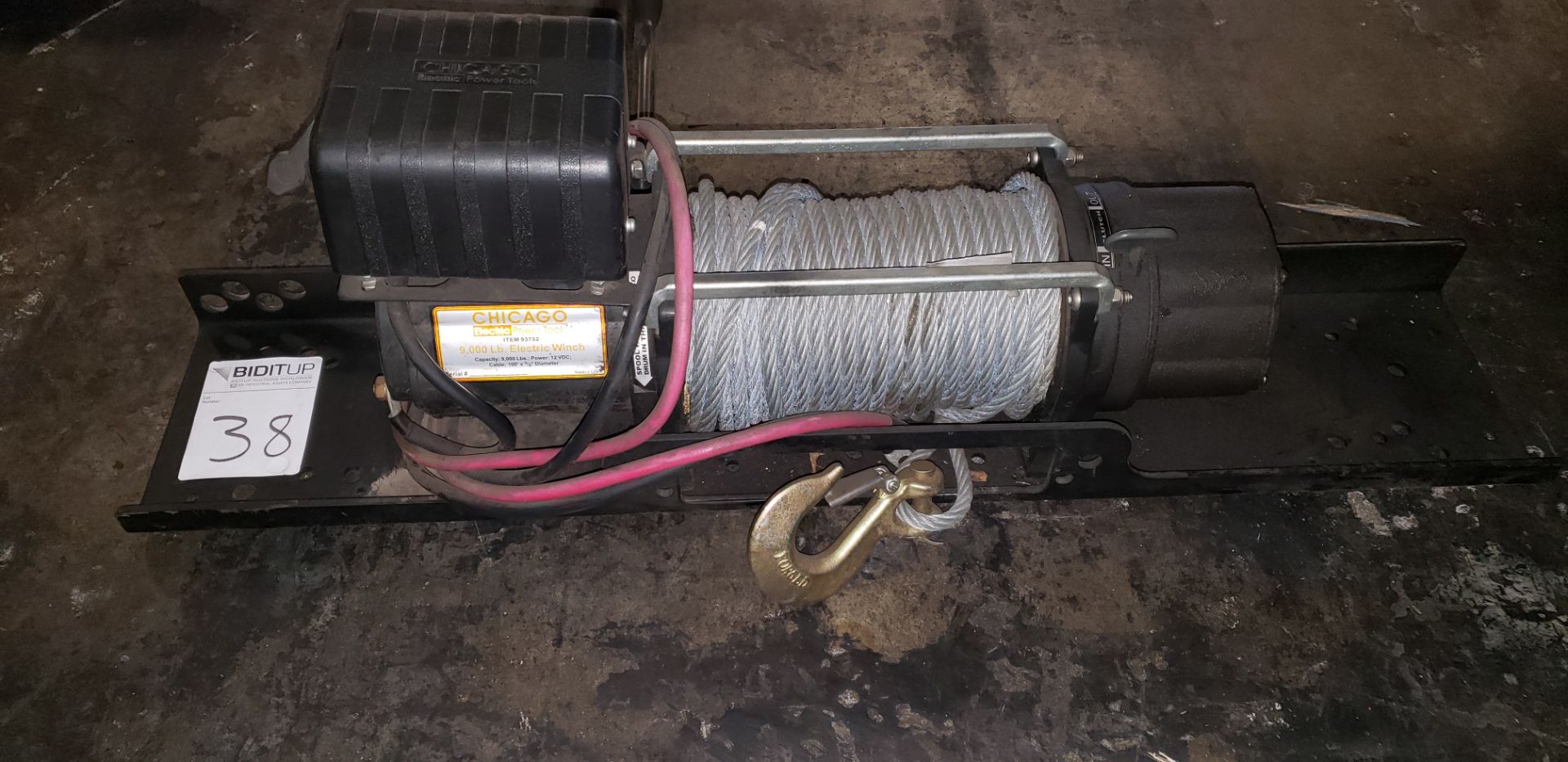 Chicago Electric Power Tools, Mdl: 93752 Electric Winch 9,000 lb. Capacity, Power 12VDC, Cable