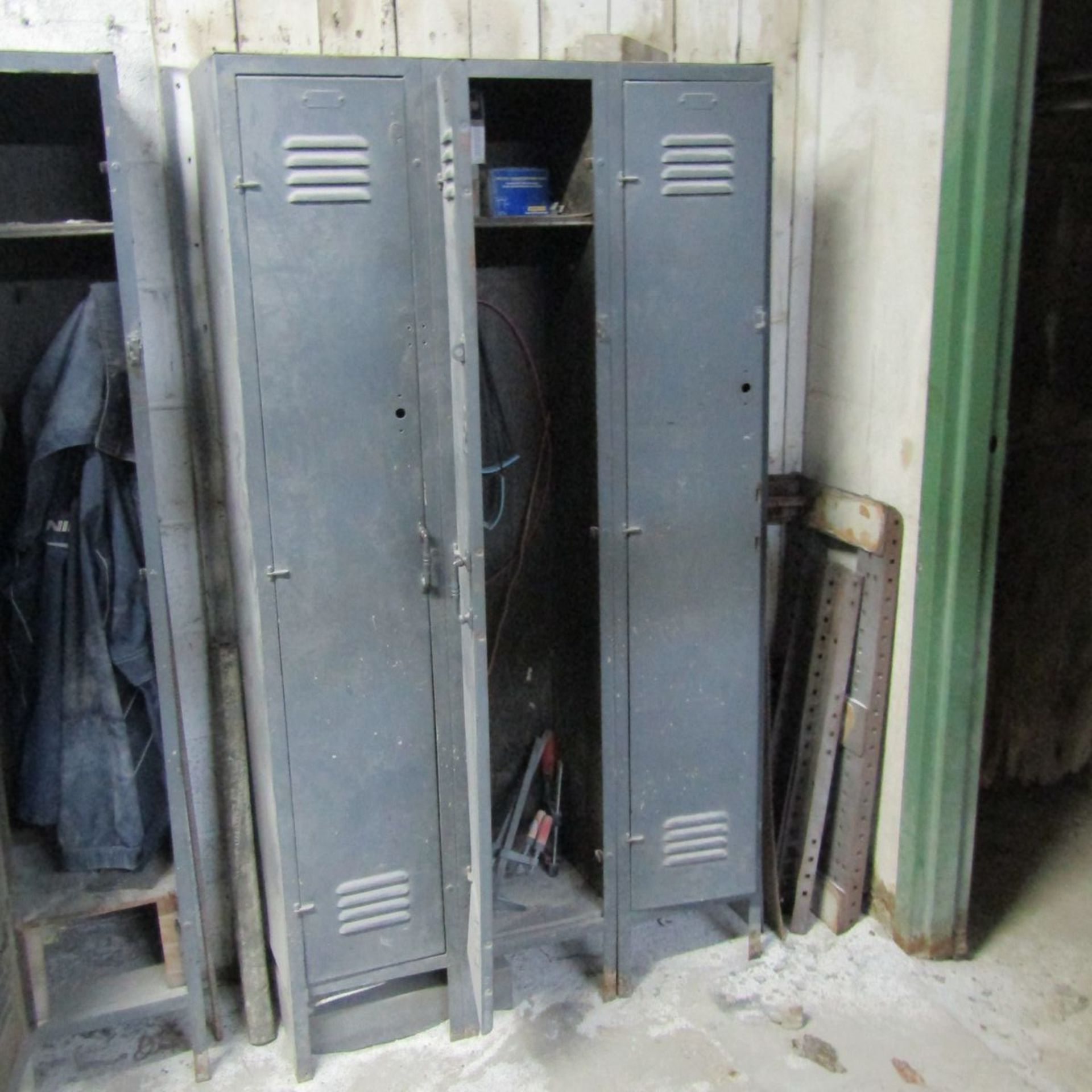 Locker Units - Image 2 of 5