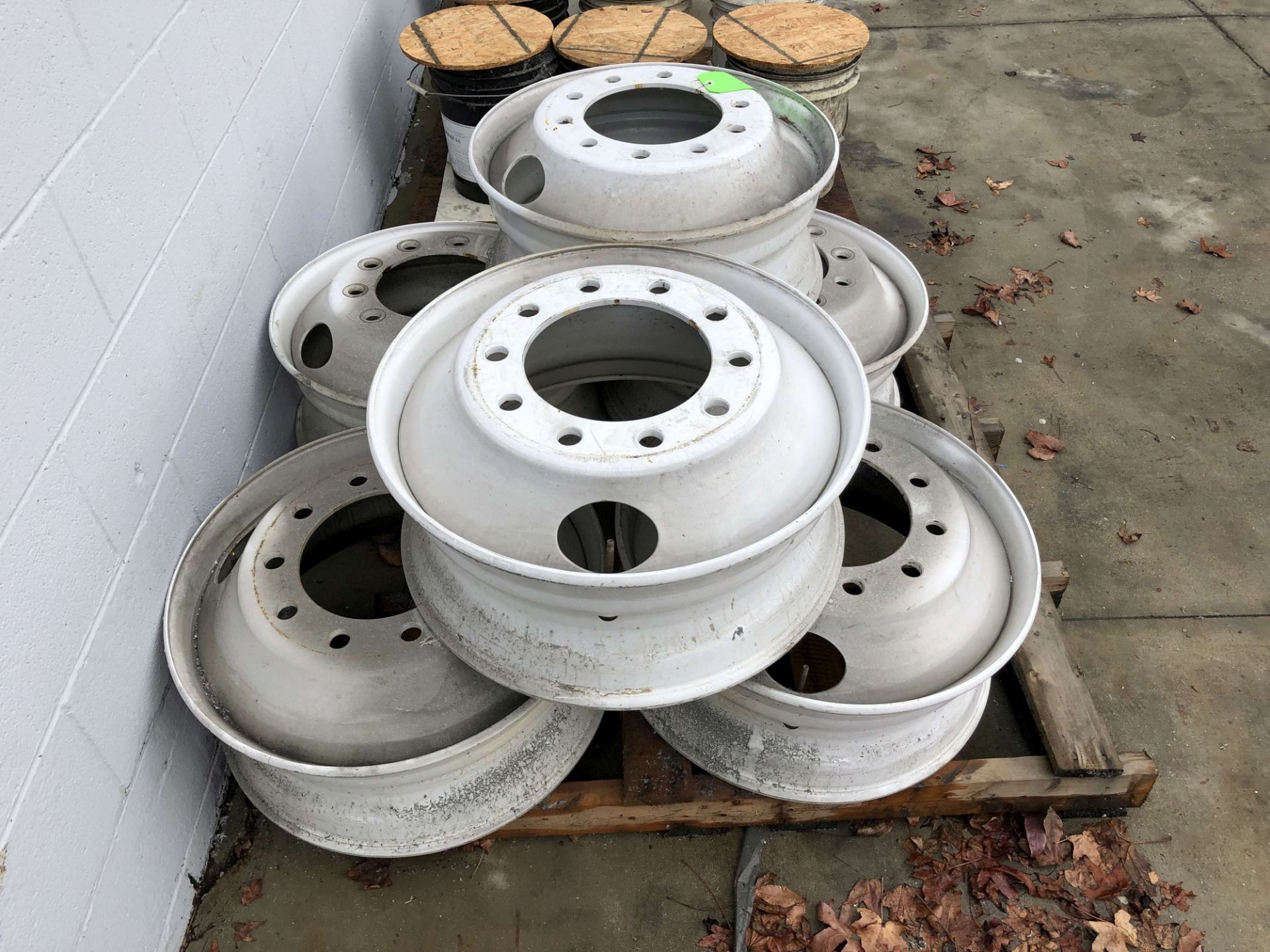 Pallet of (6) 24" Freightliner FL70 Truck Wheels - Image 2 of 2