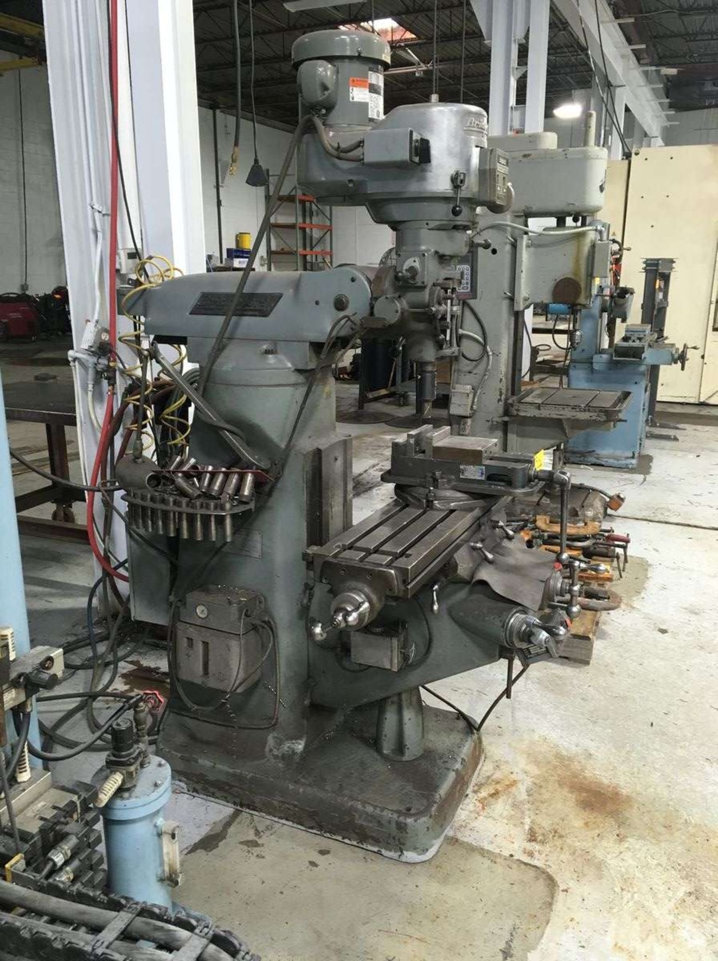 Bridgeport Vertical Milling Machine - Image 2 of 13