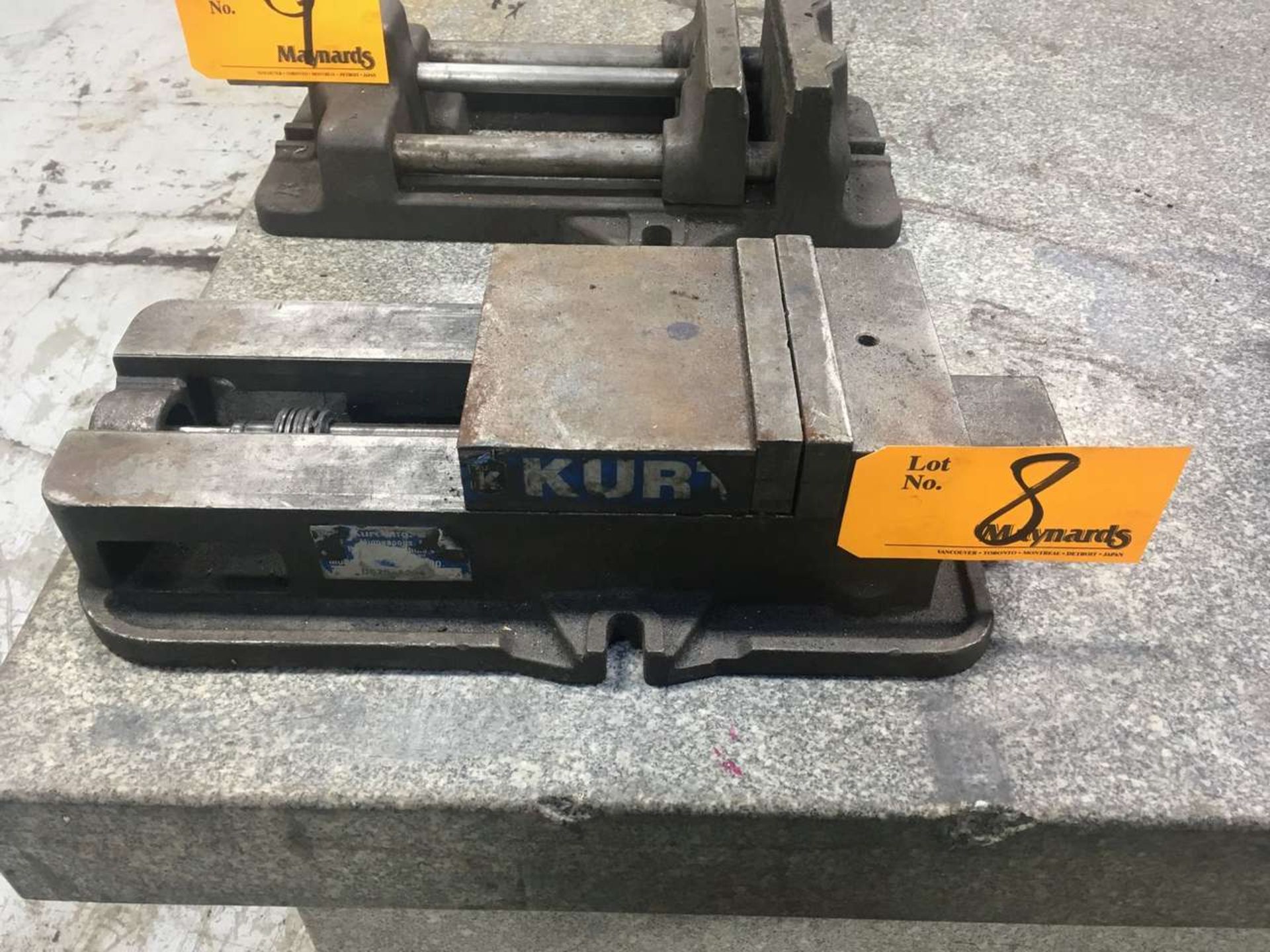 Kurt D675-80965 6'' Machine Vise