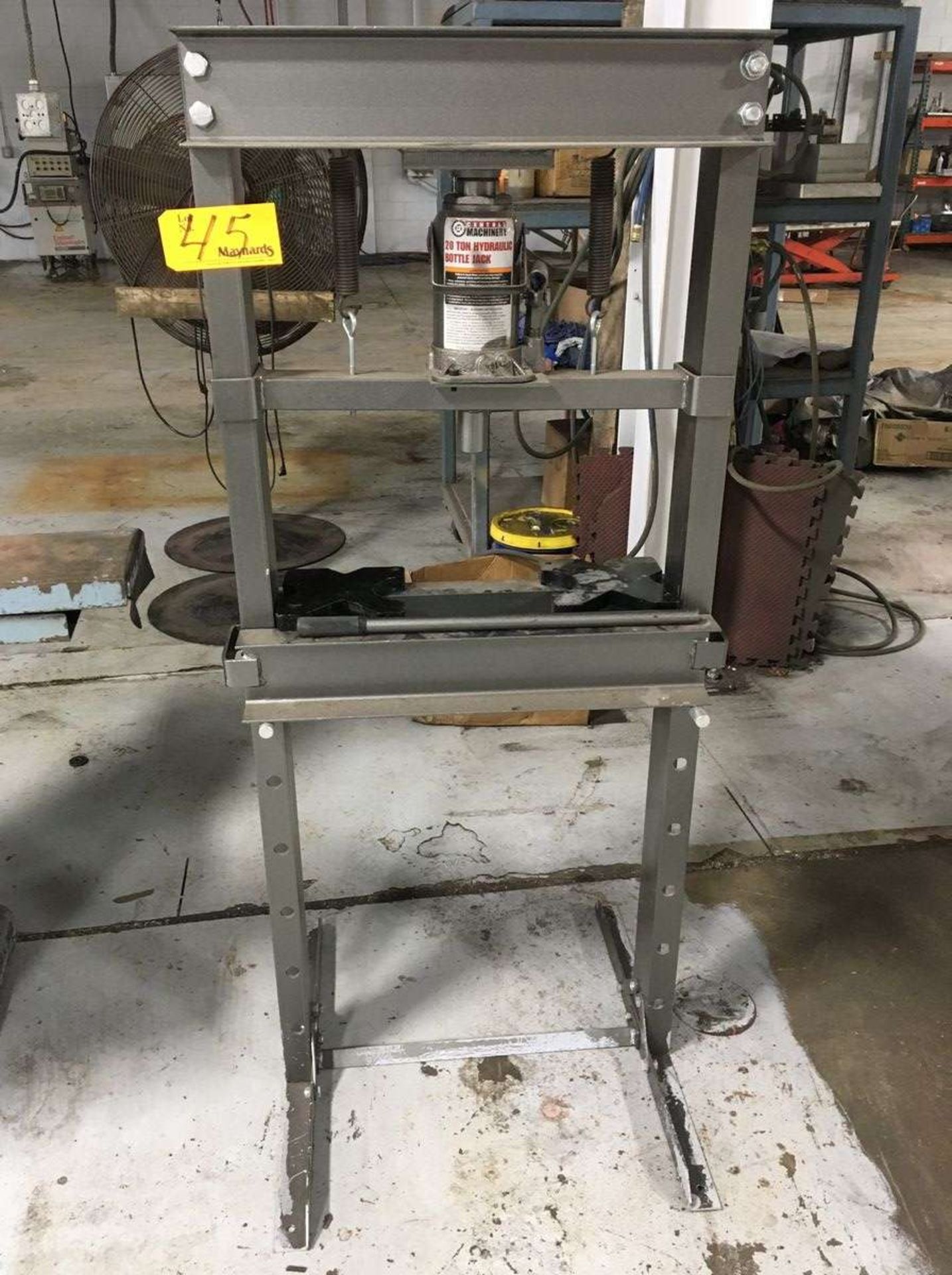 Central Machinery 60603 Hydraulic Bottle Jack Shop Press