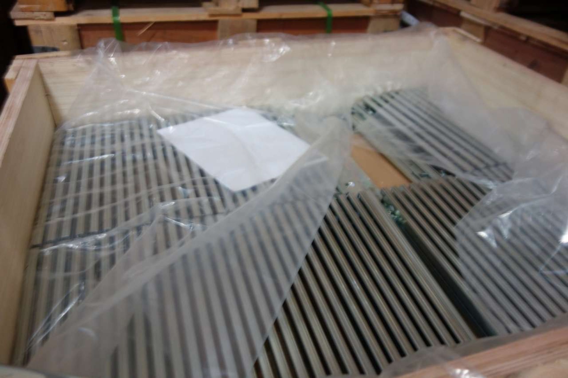 Approx 157 pallets of Aluminum Ball Bearing Slides - Image 2 of 3