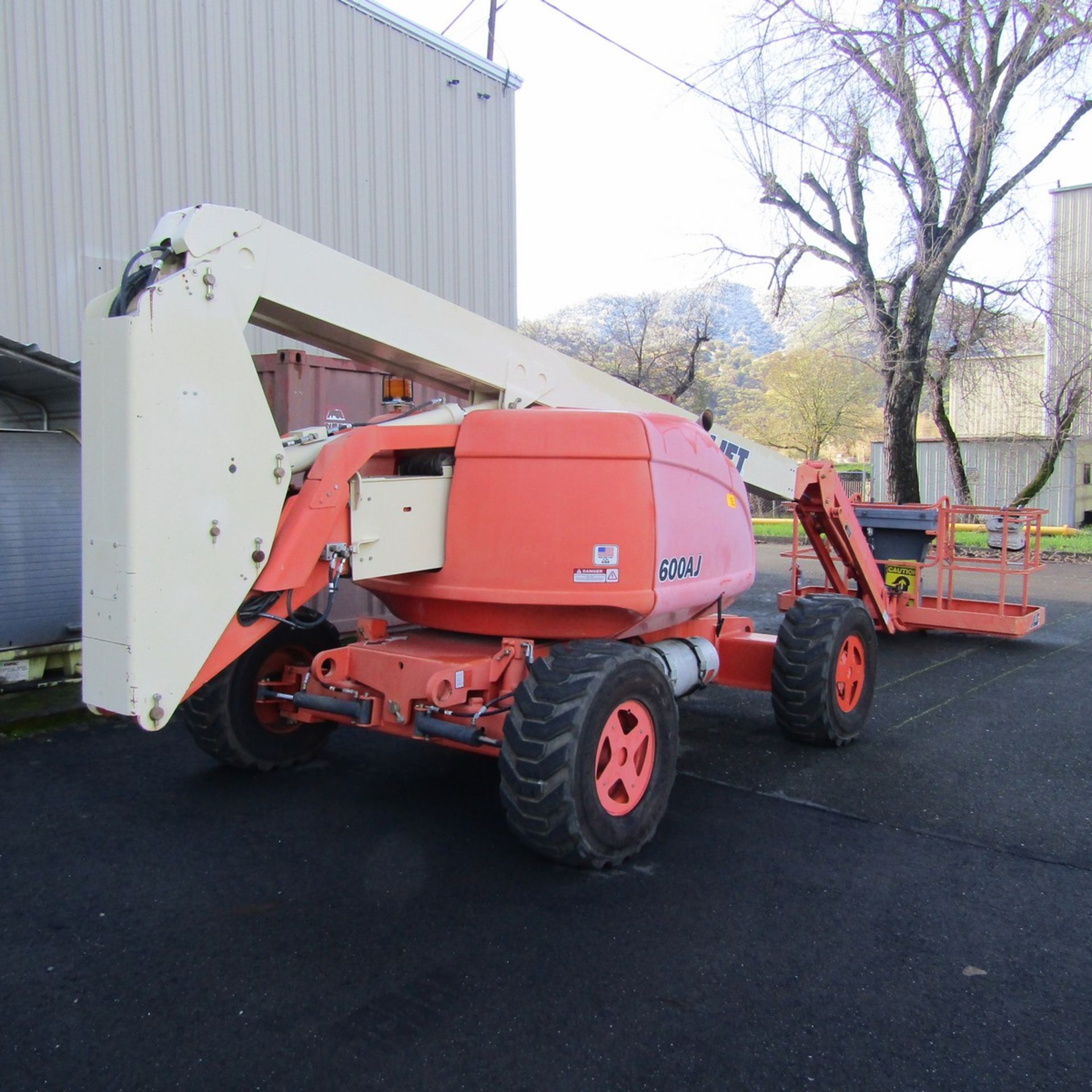 1997 JLG, Mdl: 600AJ Man Lift 60' Max Platform Height, 39.74' Max Horizontal Reach, 500 lb. Max - Image 4 of 8