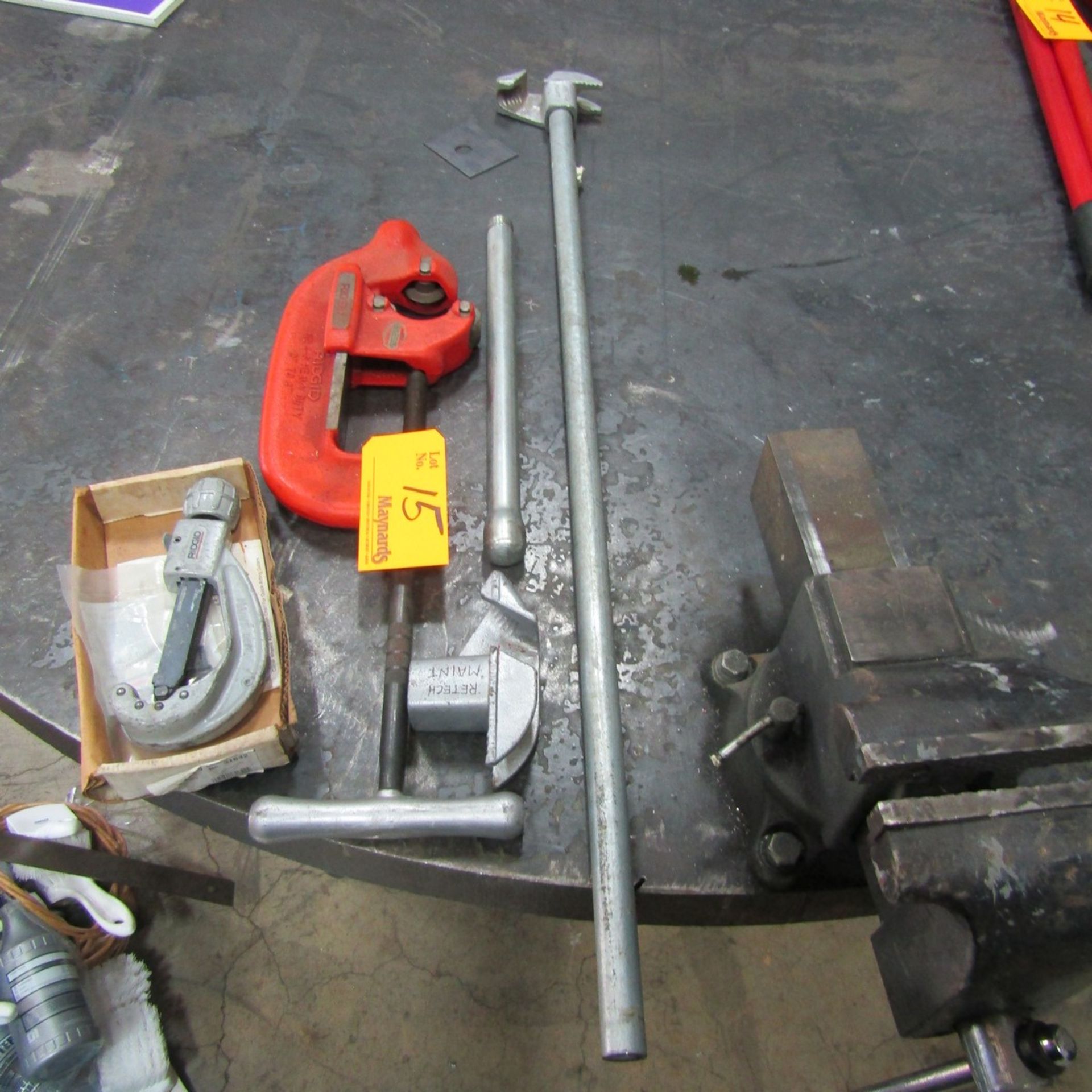 Lot of Pipe Equipment to Include: (1) Rigid Model 4-2 2" to 4" Pipe Cutter with Extended Arm, (1) - Image 3 of 4