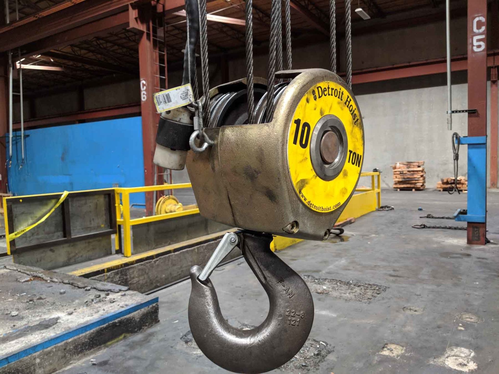 10-Ton Detroit Power Hoist and Trolley For Bridgecrane Material Handling Crane - Located In: Pomona, - Image 4 of 4
