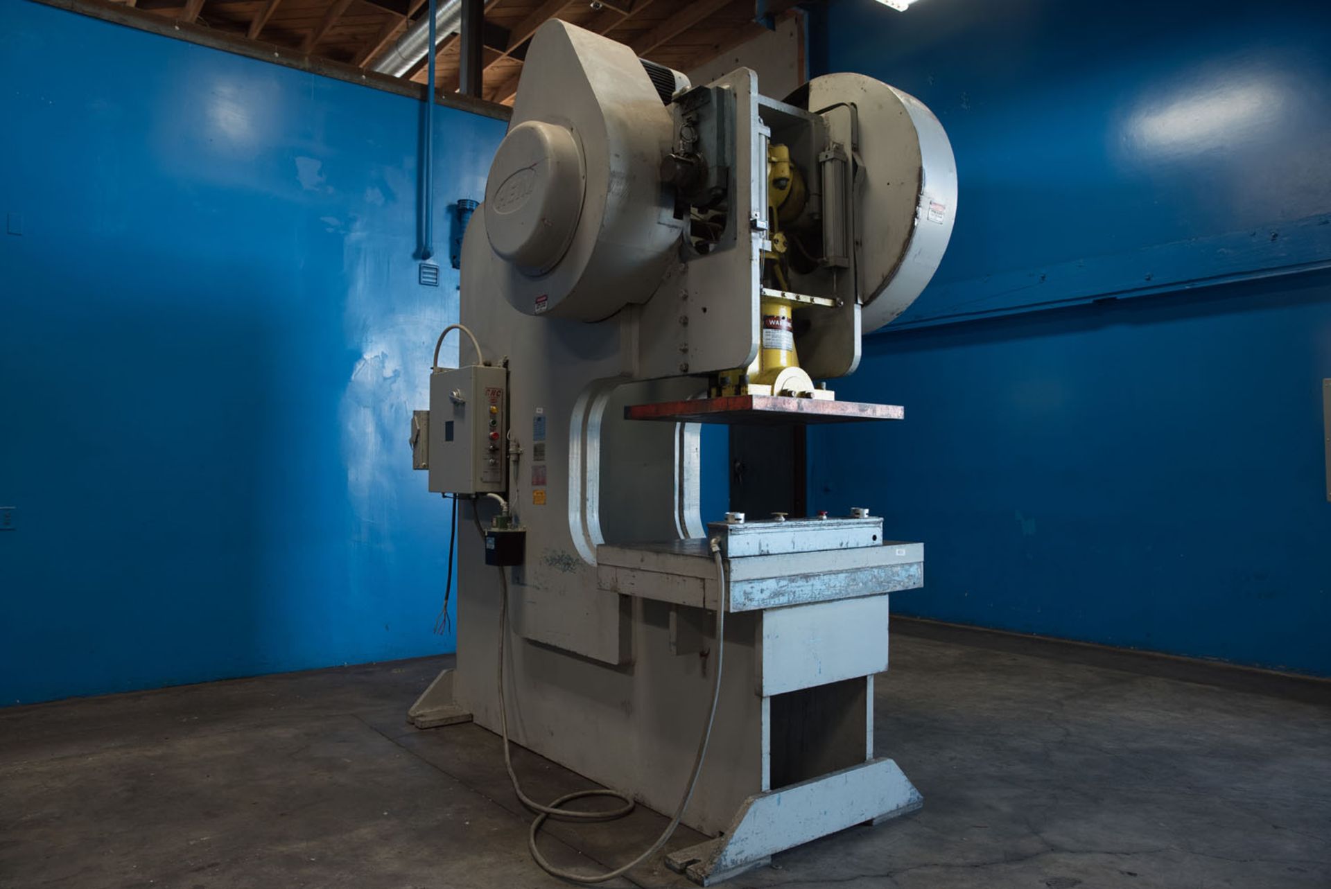 120-Ton x 40" x 30" Heim 12GTX Gap Frame Punch Press 6" Stroke - Located In: Huntington Park, CA - Image 9 of 20