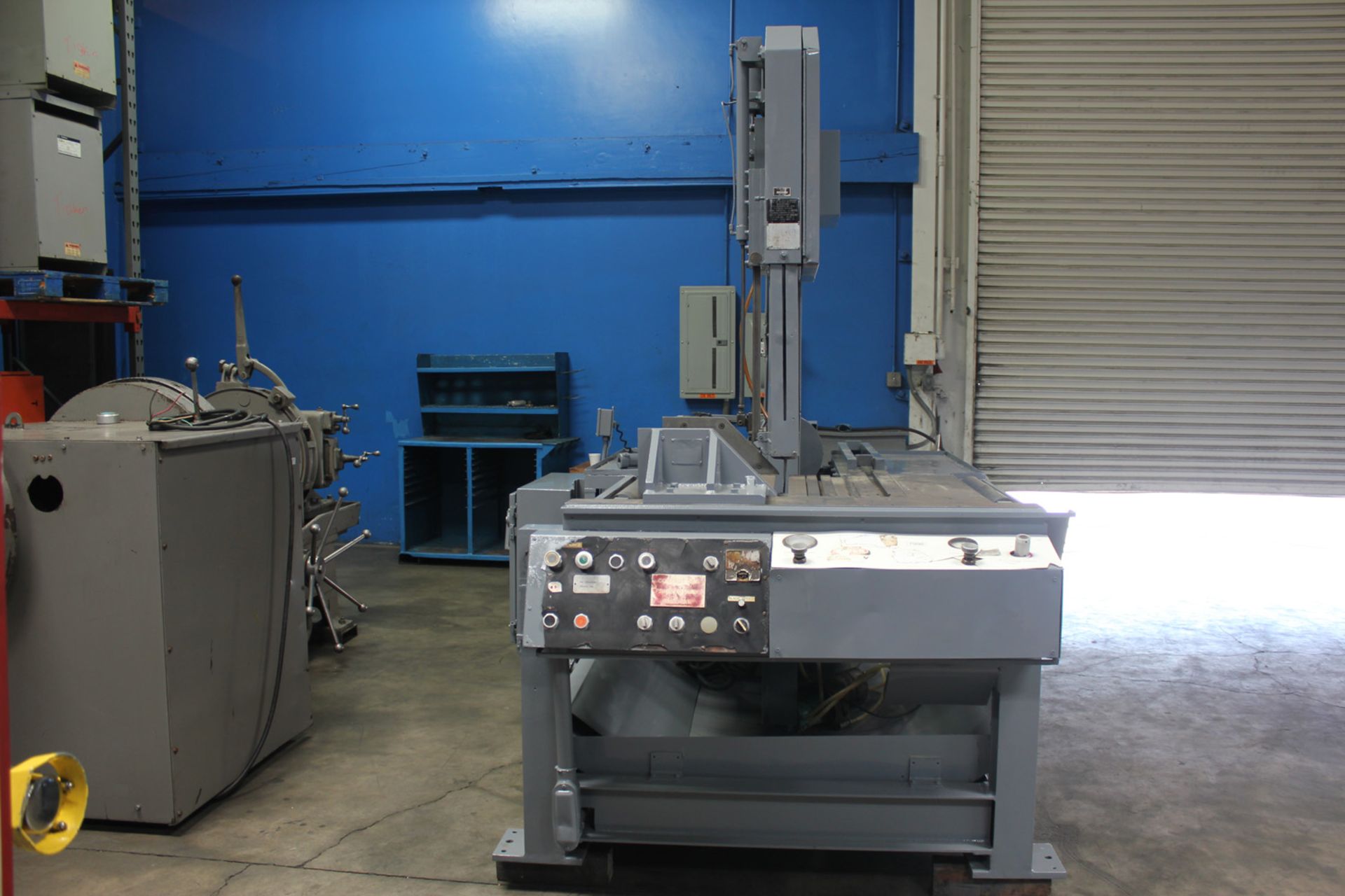 21" Throat Kalamazoo Auto Vertical Metal Cutting Bandsaw Tilt Frame VTH-21S - Located In: Huntington - Image 5 of 12
