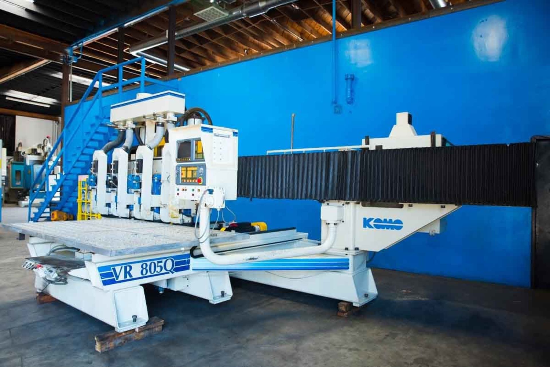 Komo VR805Q Fanuc CNC Metal Router 3 Axis 4 Spindle 96" x 60" Sheet Size - Located In: Huntington - Image 2 of 25