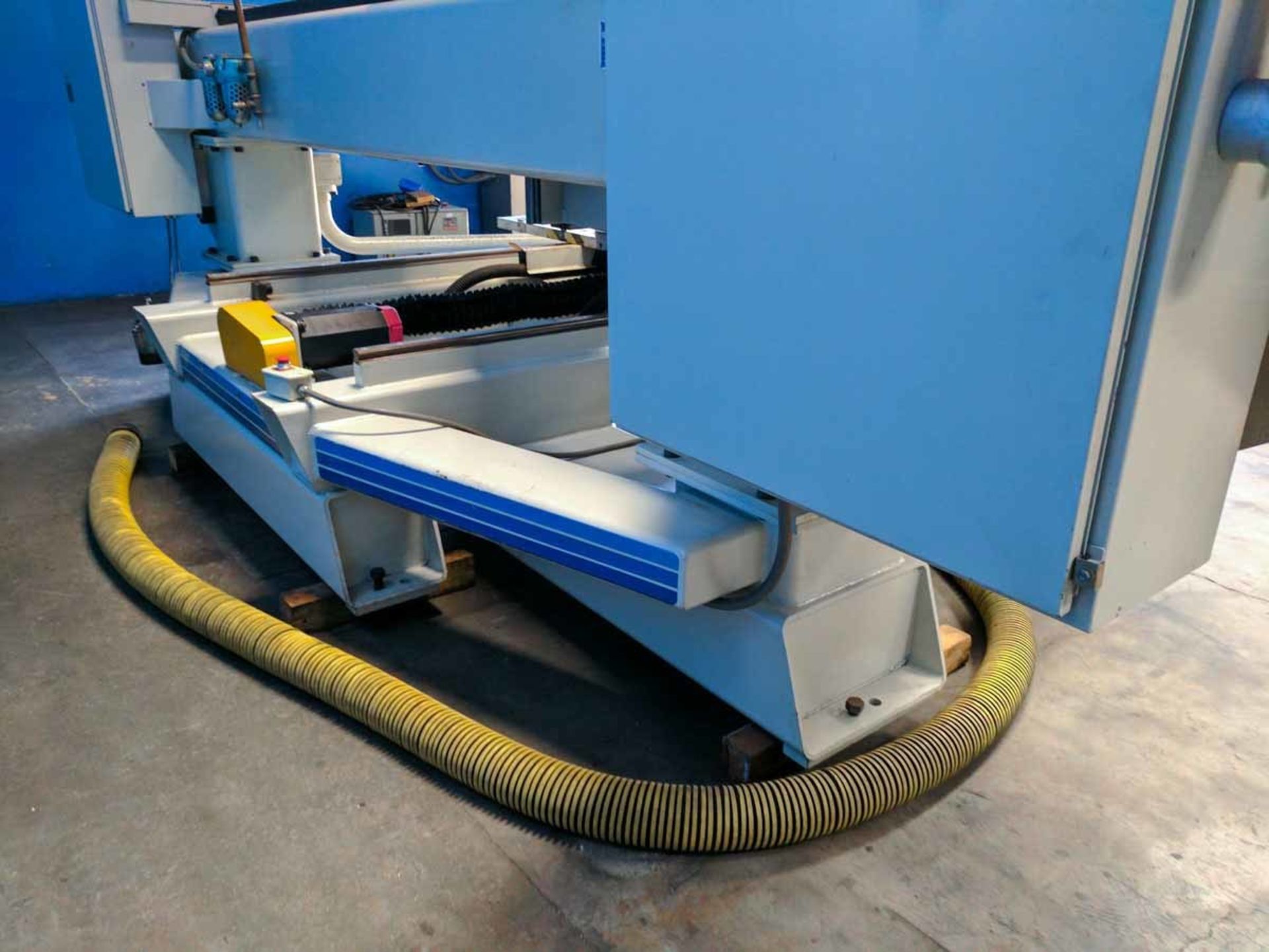 Komo VR805Q Fanuc CNC Metal Router 3 Axis 4 Spindle 96" x 60" Sheet Size - Located In: Huntington - Image 10 of 25