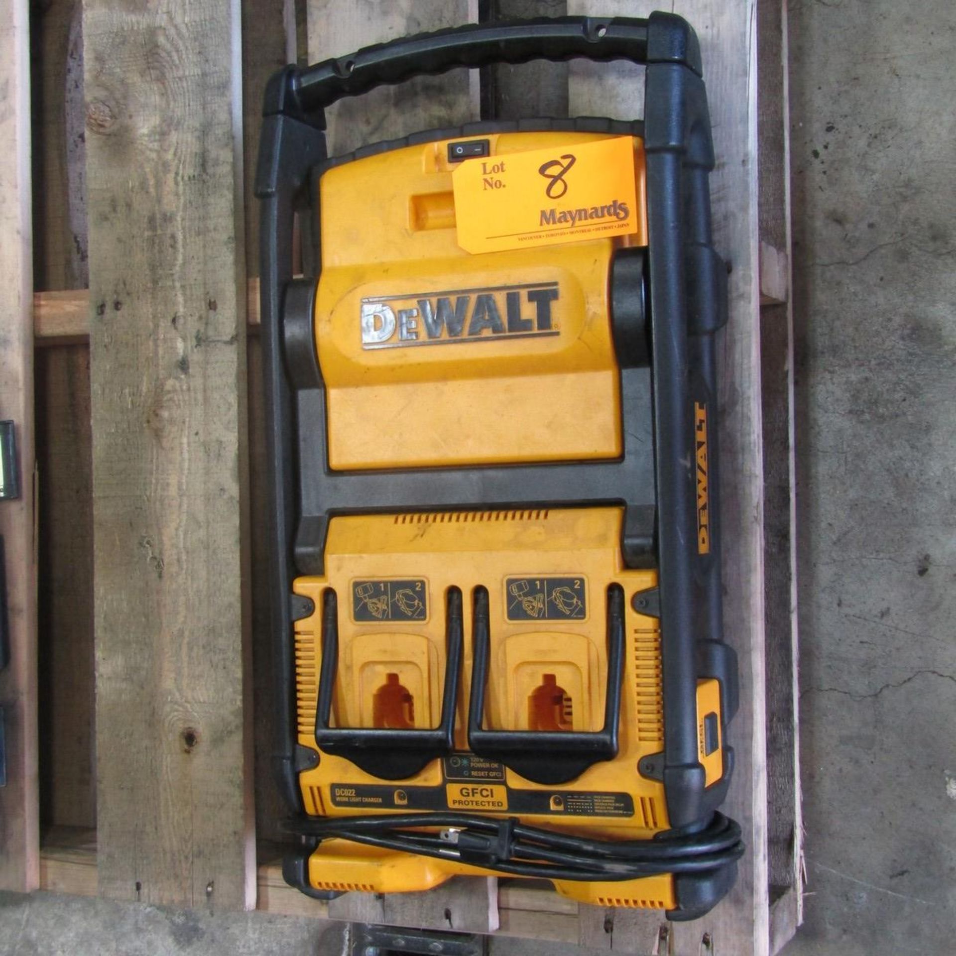 Dewalt, Mdl: DC022 Work light/Charging Station