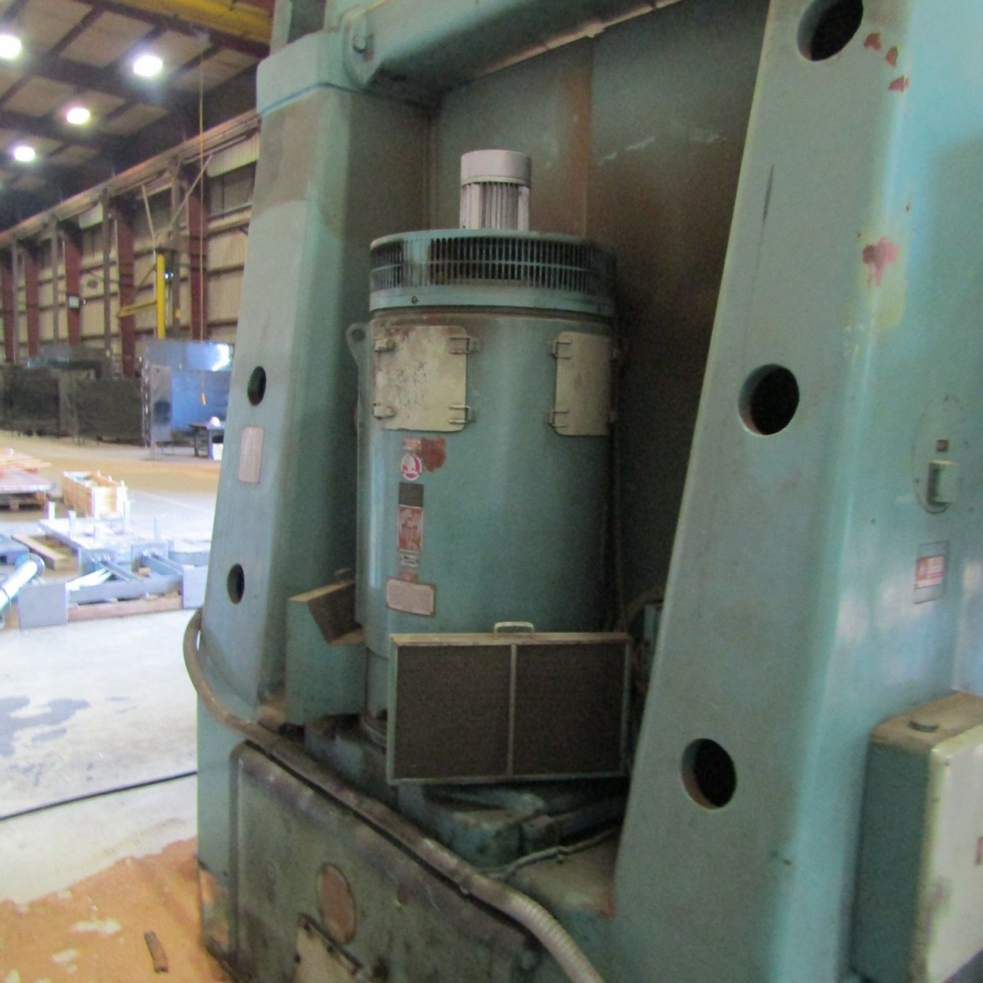 TOS, Mdl: SK16 64" Double Column Vertical Boring Mill 64" 4-Jaw Turn Table, 66.93" Swing When - Image 8 of 11