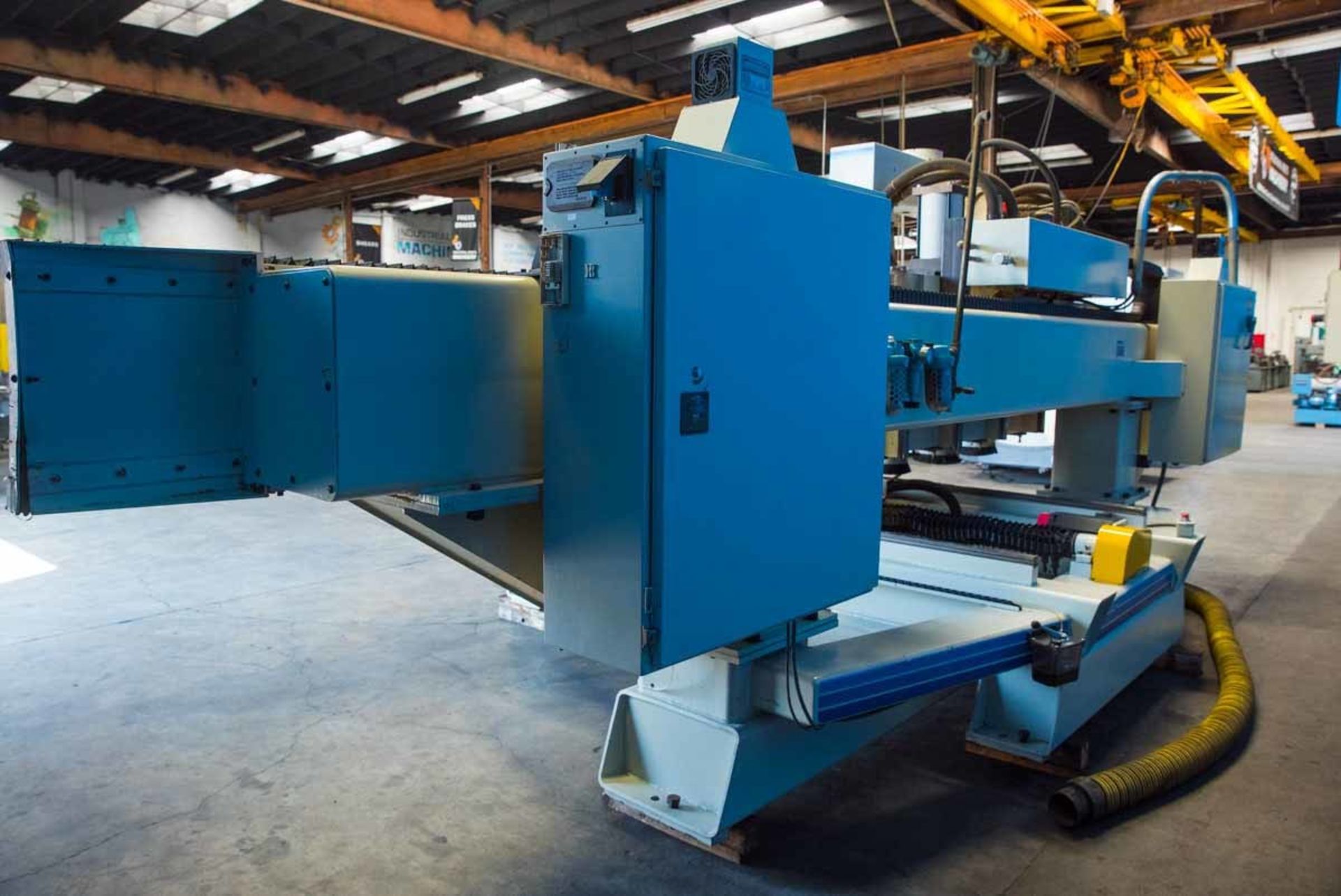 Komo VR805Q Fanuc CNC Metal Router 3 Axis 4 Spindle 96" x 60" Sheet Size - Located In: Huntington - Image 5 of 25