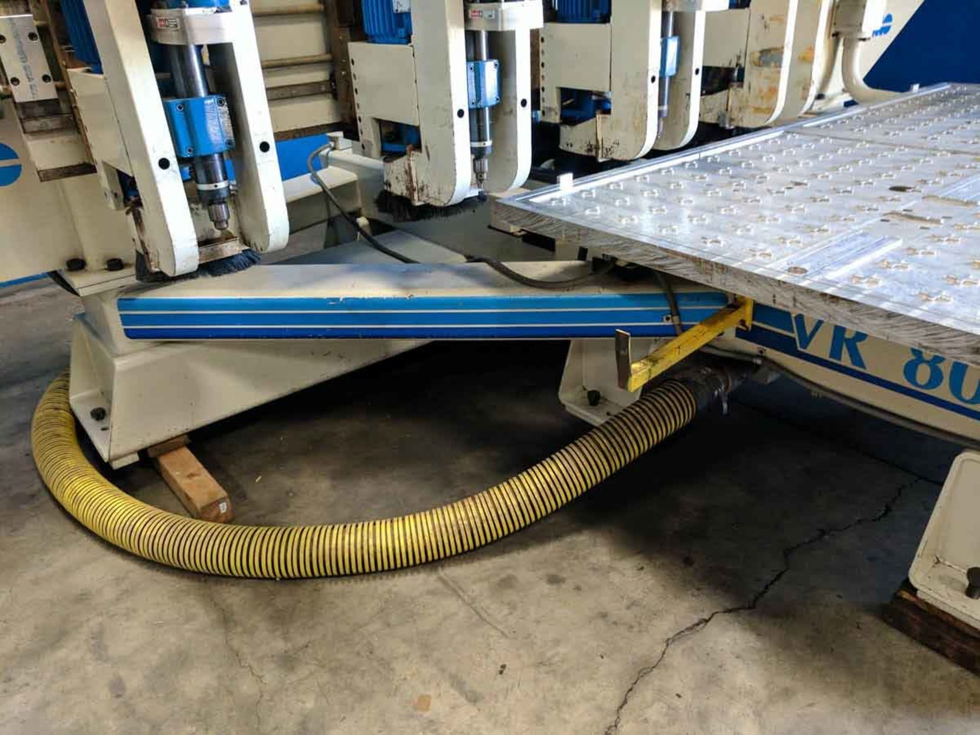 Komo VR805Q Fanuc CNC Metal Router 3 Axis 4 Spindle 96" x 60" Sheet Size - Located In: Huntington - Image 17 of 25