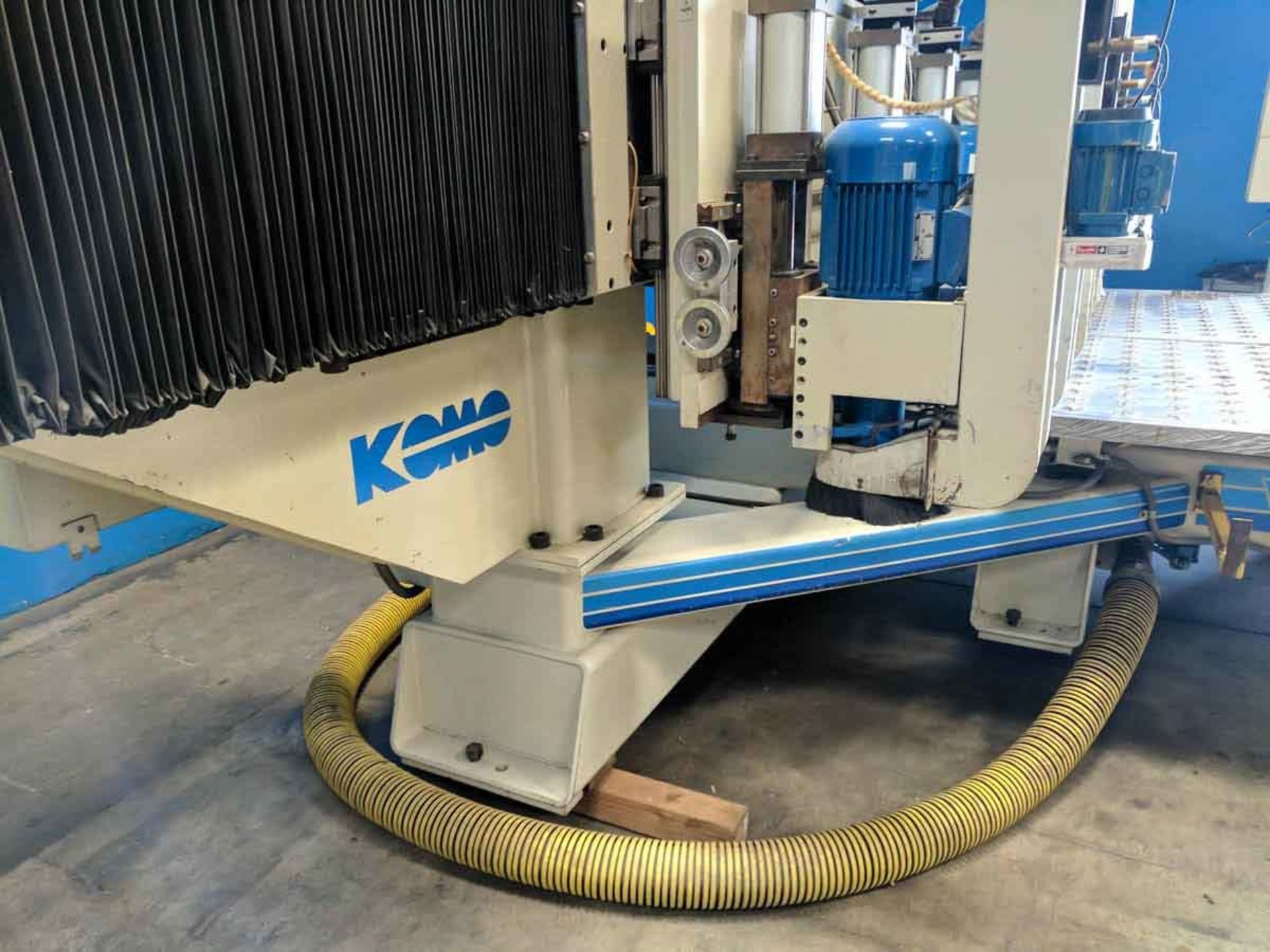 Komo VR805Q Fanuc CNC Metal Router 3 Axis 4 Spindle 96" x 60" Sheet Size - Located In: Huntington - Image 15 of 25