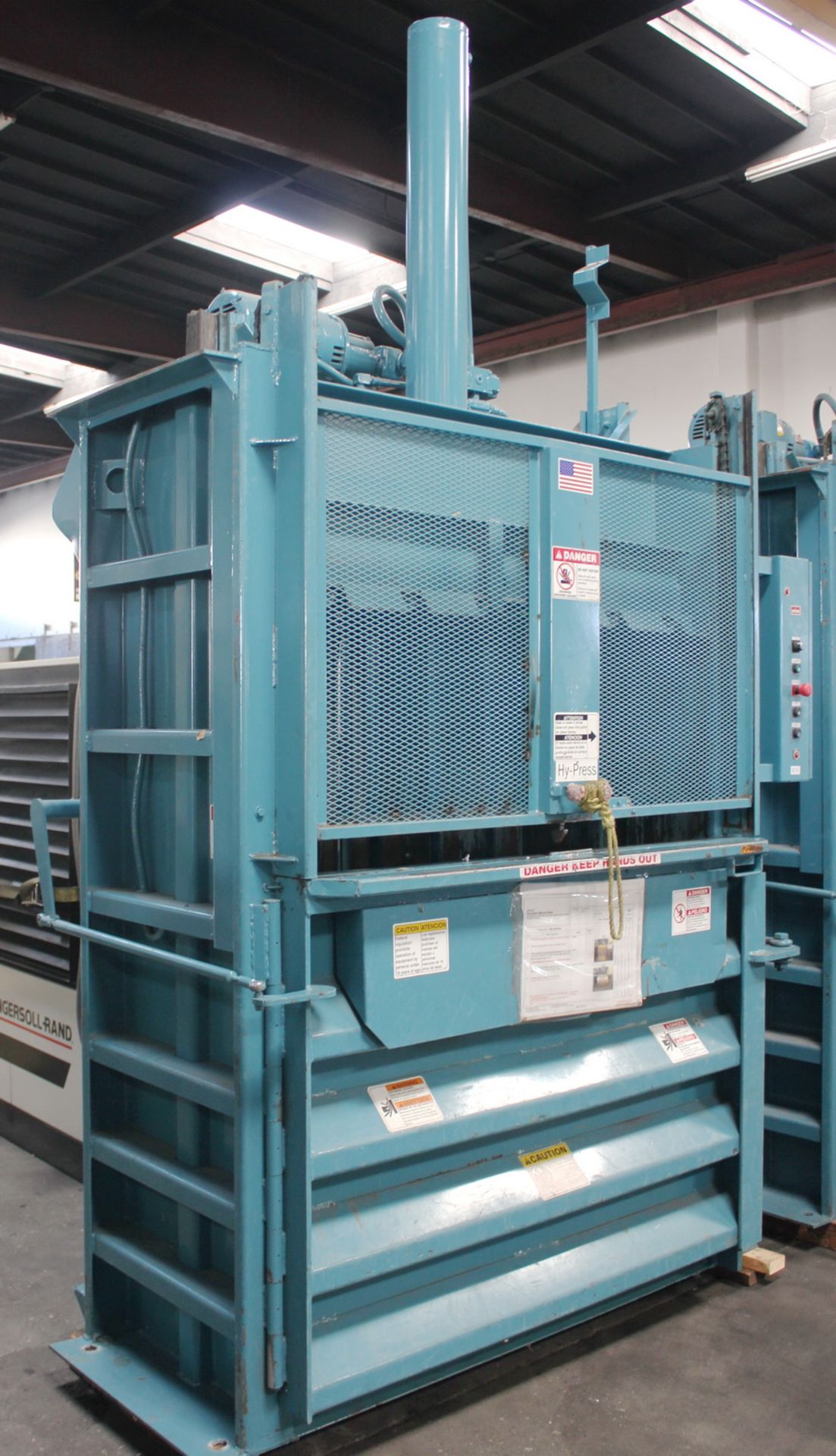 60" x 30" x 48" Marathon Vertical Hyd. Baler Compactor V-6030HD 10 HP - Located In: Huntington Park, - Image 3 of 11