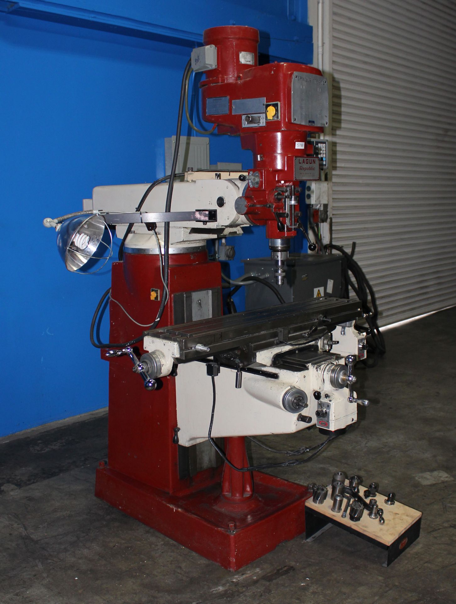 Lagun FTV1 Vertical Metal Milling Machine 9" x 42" Table 2HP w Digital Read Out - Located In: - Image 5 of 8