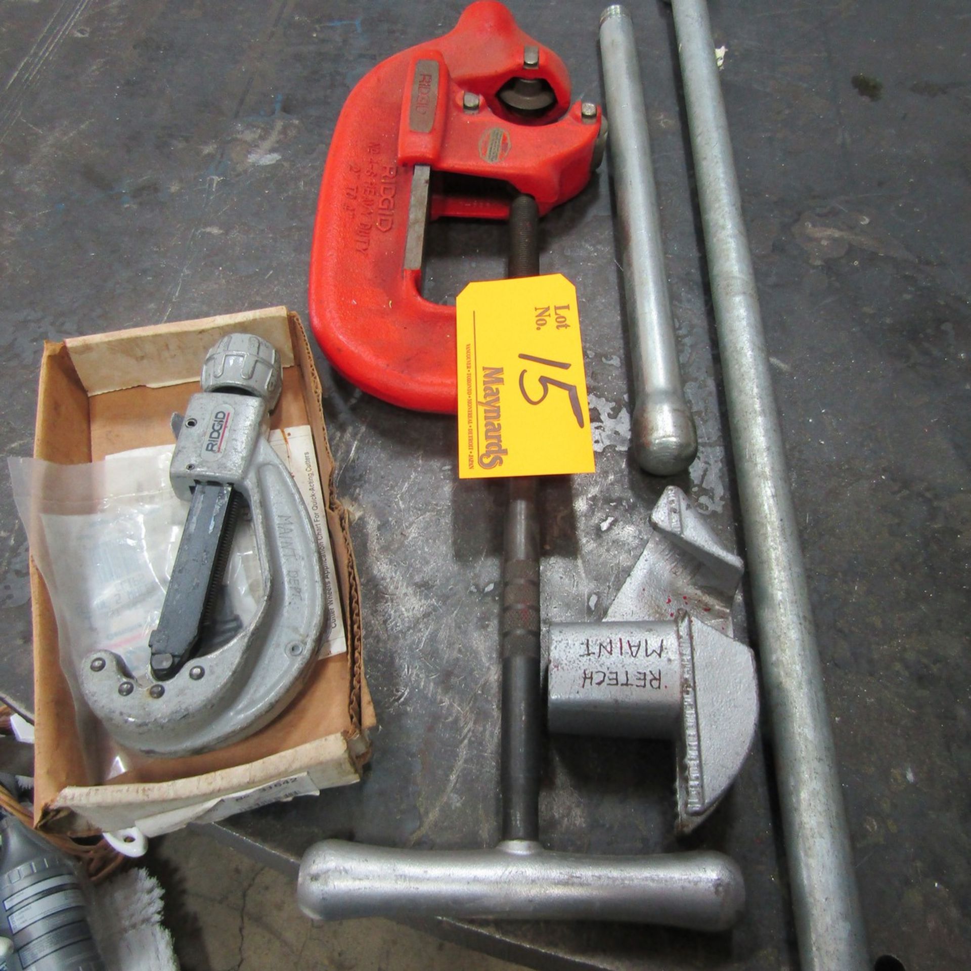 Lot of Pipe Equipment to Include: (1) Rigid Model 4-2 2" to 4" Pipe Cutter with Extended Arm, (1) - Image 2 of 4