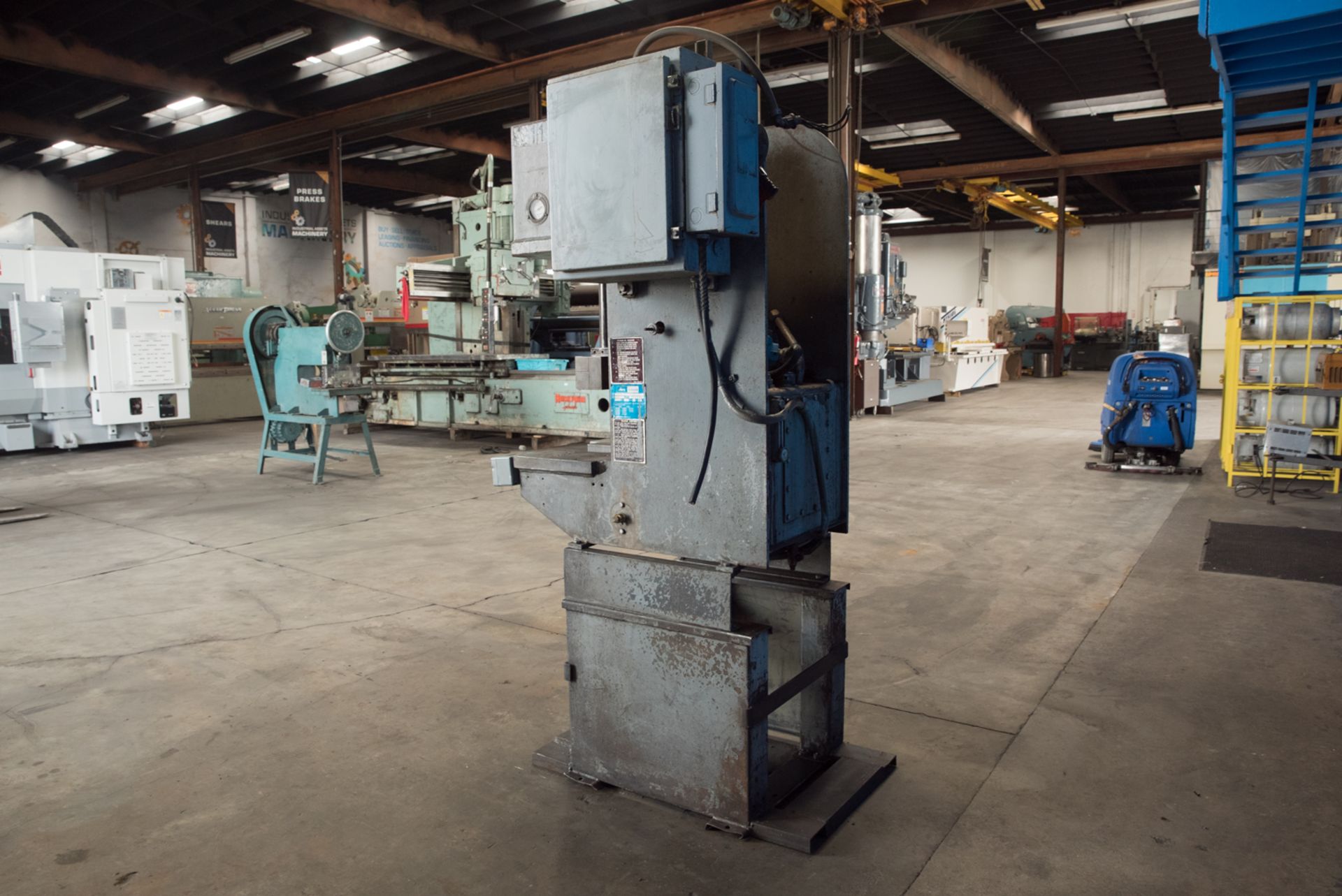 10-Ton Denison Multipress Hyd. C Frame Press 21" x 15" Bed Straightening Forming - Located In: - Image 4 of 16