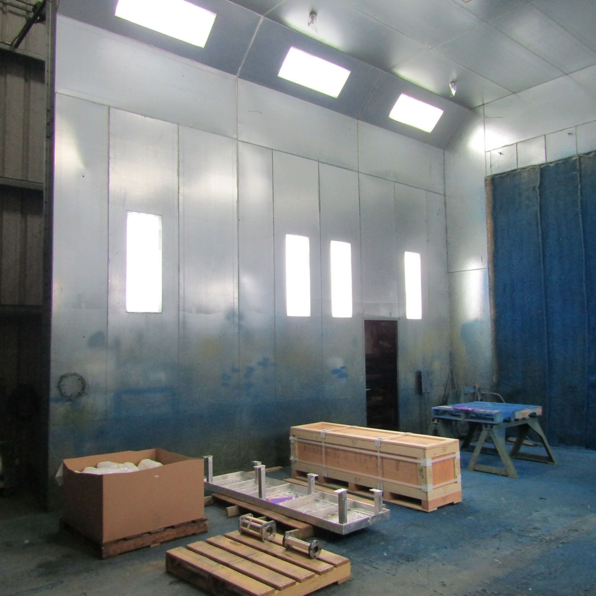 DeVilbliss Paint Booth 20' x 20' x 20', (2) 5 HP Exhaust Fans @ 28,214 cfm, Sprinkler Tower, Lights - Image 2 of 9