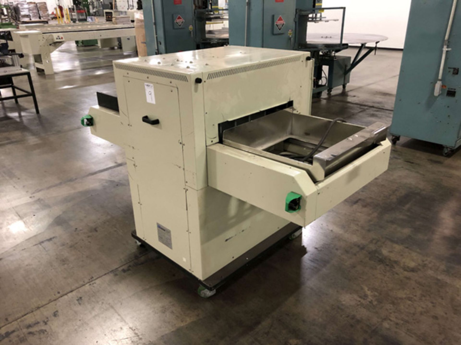 Sencorp Shuttle Tray Sealer (2002), Seal Area: 24" x 20", Model MD2420, S/N 010 - Image 3 of 7