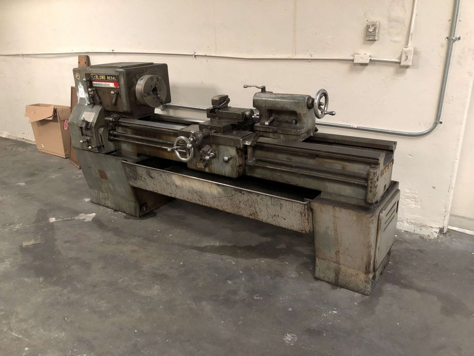 LeBlond Regal 18" x 48" Lathe, 38-1500 RPM, 1-1/2" Spindle Bore, 10" 3-Jaw Chuck, Tailstock, Tool - Image 2 of 4