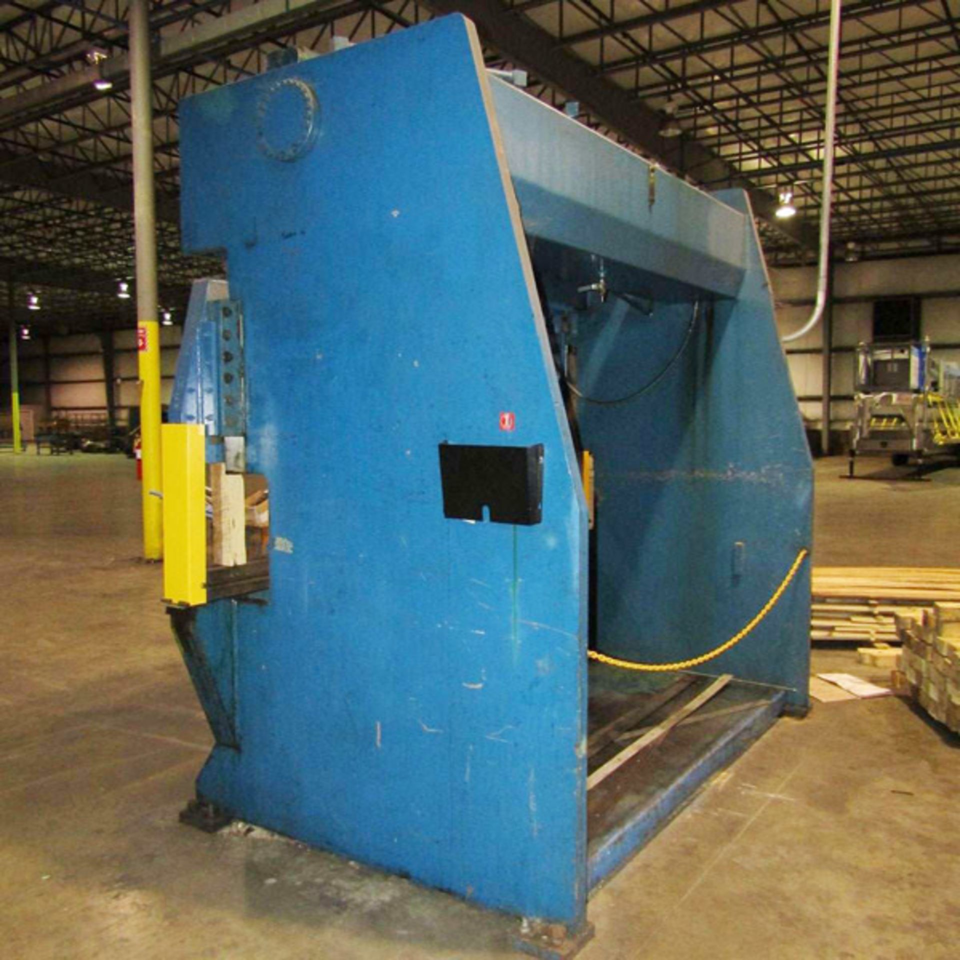 Atlantic Hyd. Press Brake, 250-Ton x 10' - Located In Painesville, OH - 8420 - Image 4 of 8