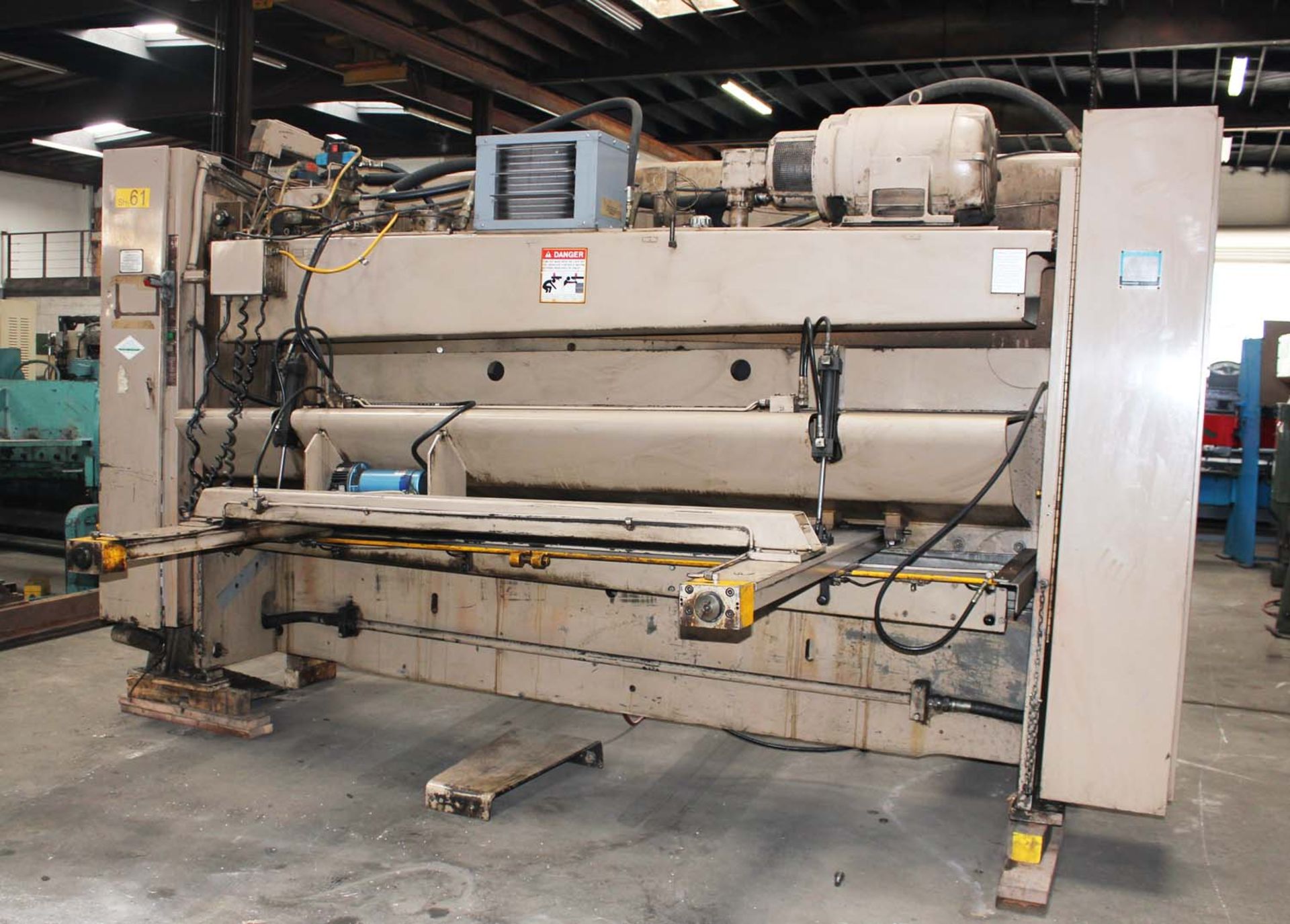 Cincinnati Hyd. CNC Power Shear, 3/8" x 10' - Located In Huntington Park, CA - 4446 - Image 6 of 10