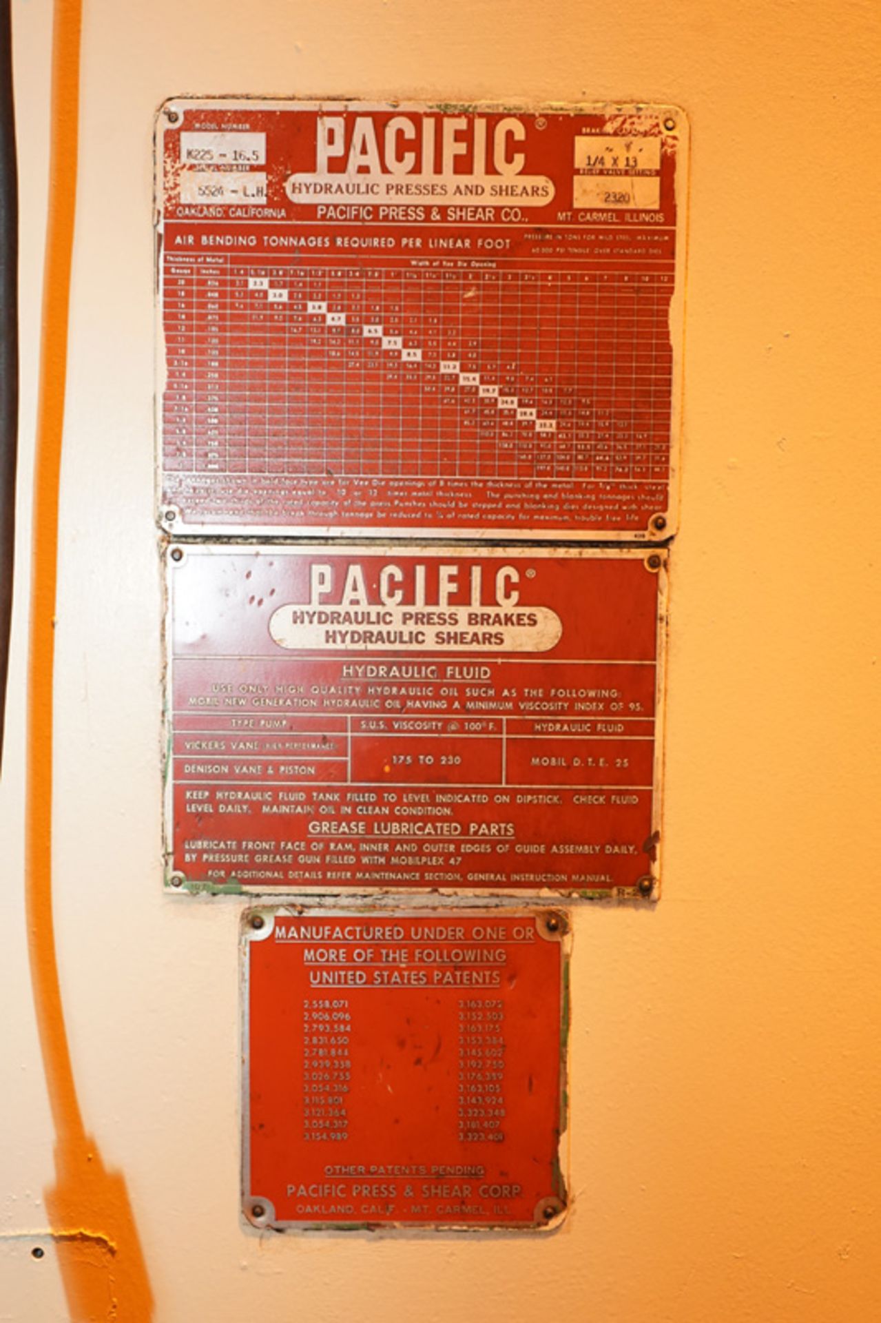 Pacific 225 Ton x 16.5' CNC Hydraulic Press Brake, Mdl: K225-16.5, Hurco Autobend 7 Control - Image 5 of 14
