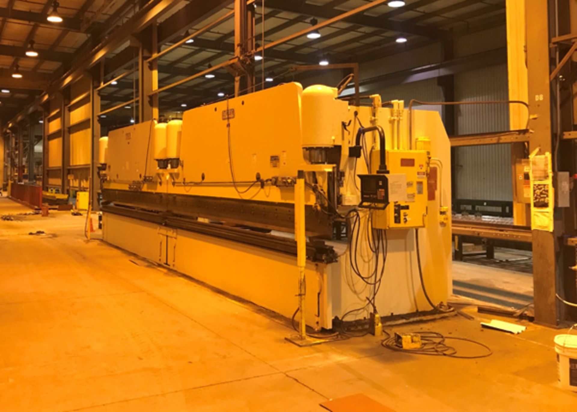 Pacific 225 Ton x 33' Pacific CNC Hydraulic Press Brake