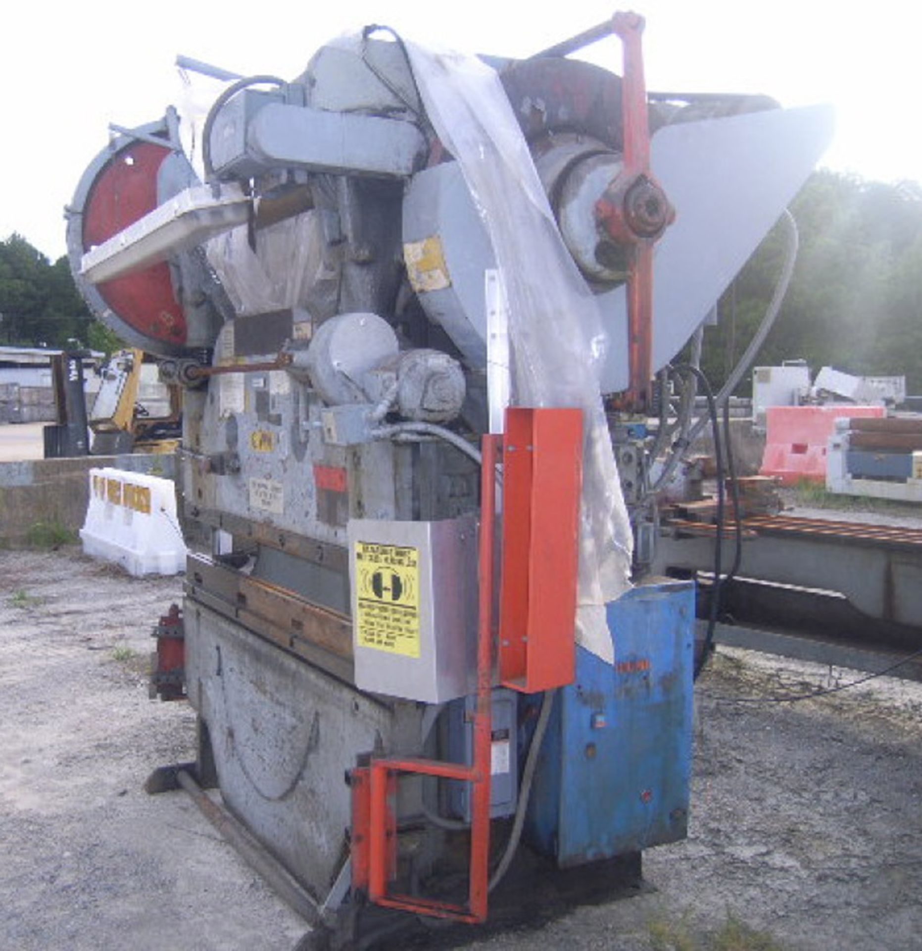 Cincinnati Mechanical Press Brake, 100-Ton x 6' - Located In Painesville, OH - 7037 - Image 3 of 9