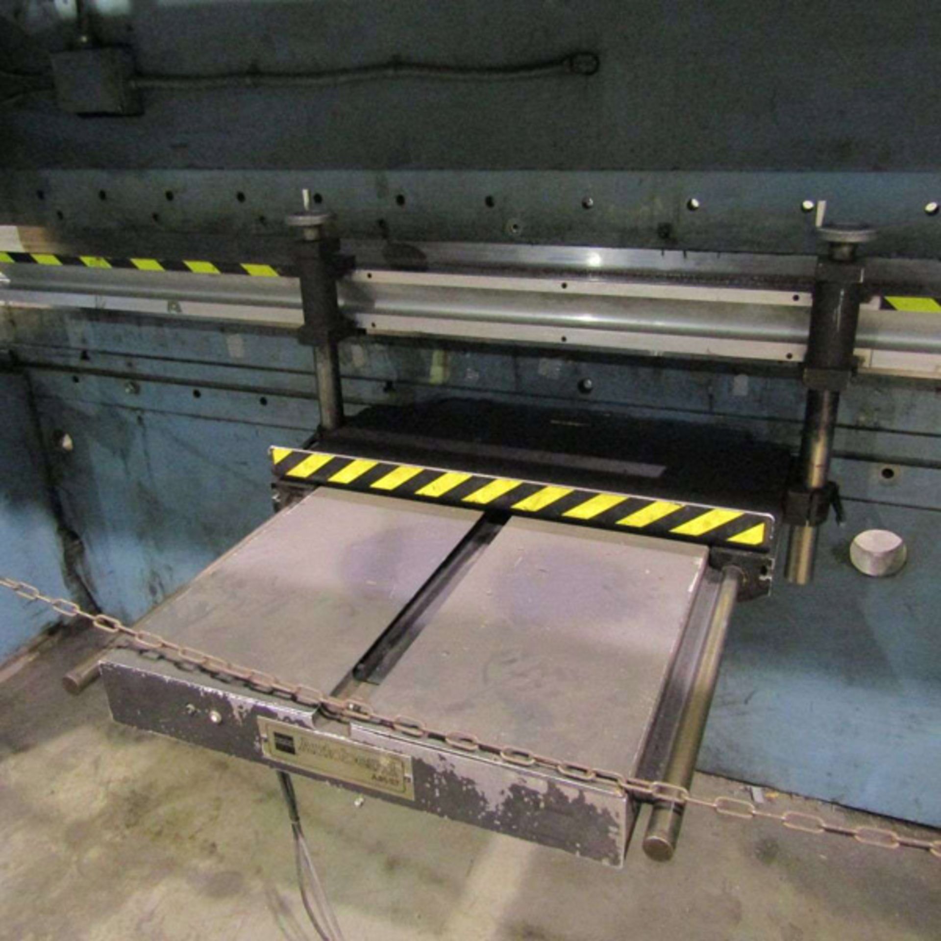 Niagara CNC Hyd. Press Brake, 135-Ton x 12' - Located In Painesville, OH - 8419 - Image 9 of 11