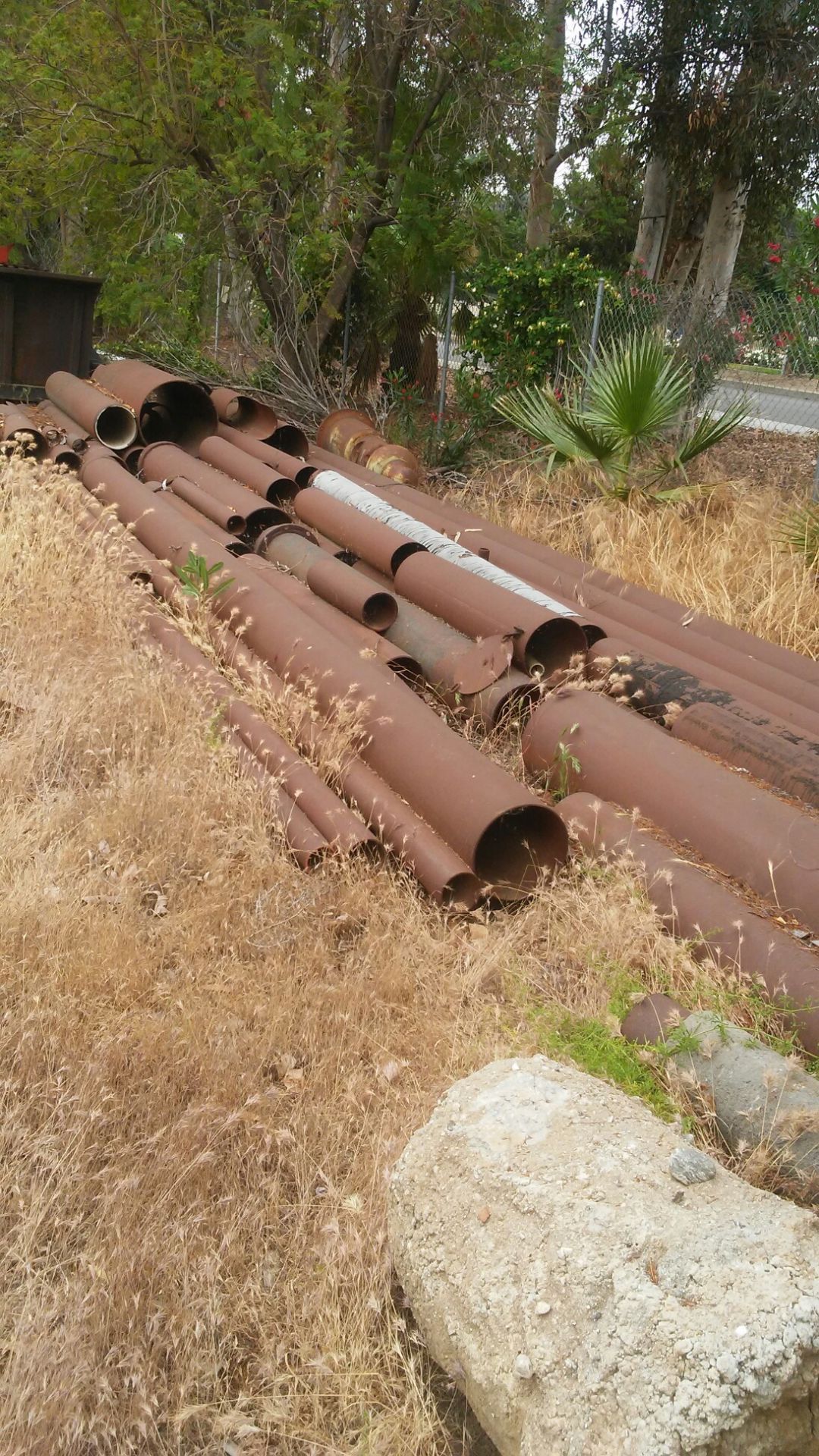 Scrap Metal Throughout The Yard - Image 4 of 7