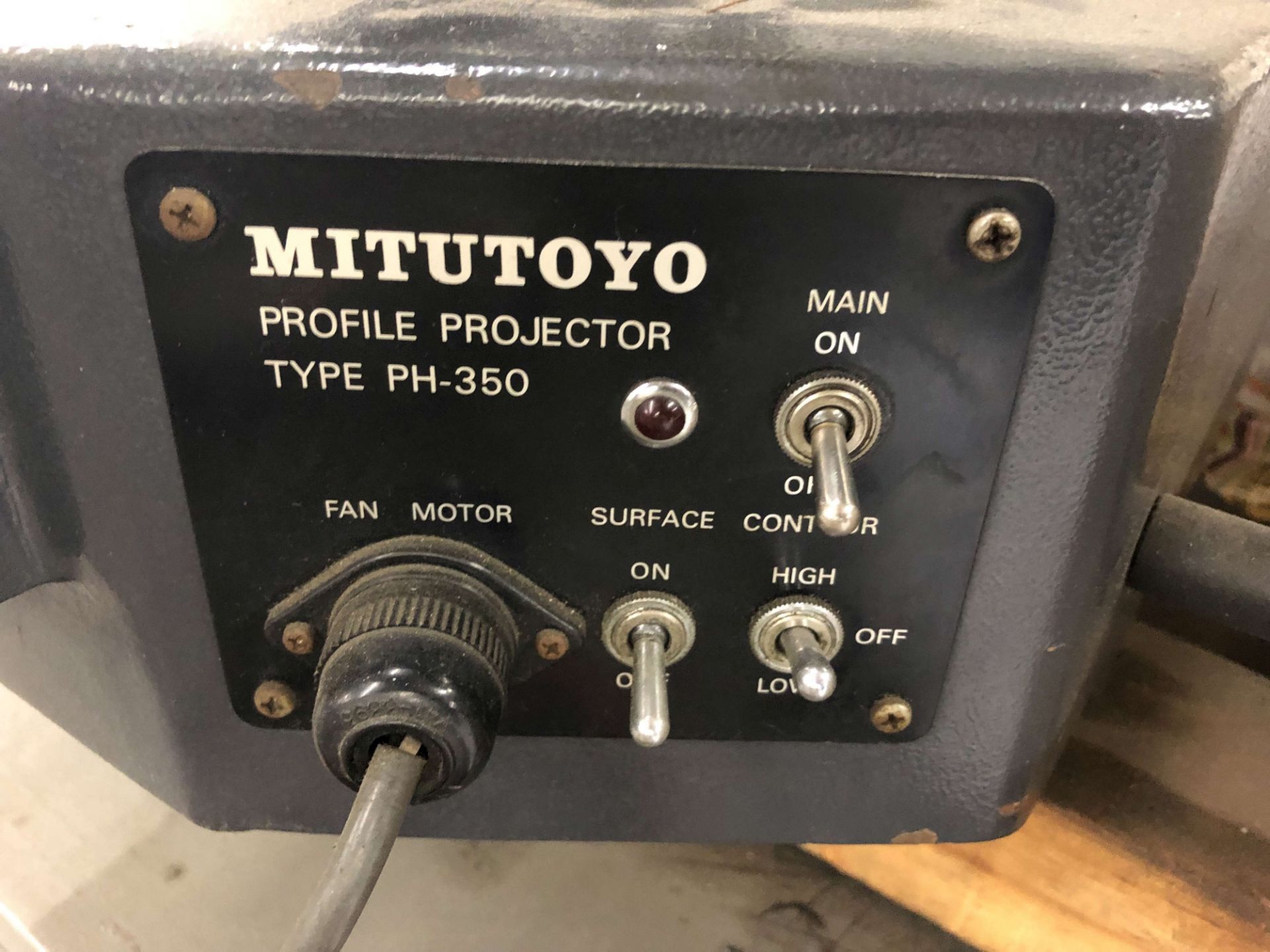 Mitutoyo 13" Benchtop Profile Projector, Type PH-350, Code No. 172-101, S/N 1211 - Image 3 of 4