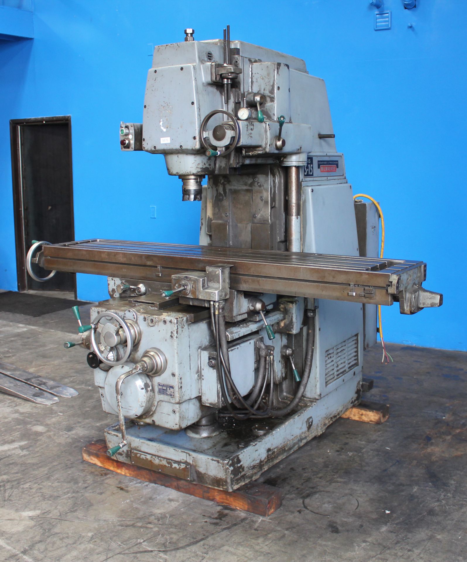 15" x 76" Table Kearney Trecker K&T 415 S-15 Vertical Milling Machine - Located In: Huntington Park, - Image 2 of 8