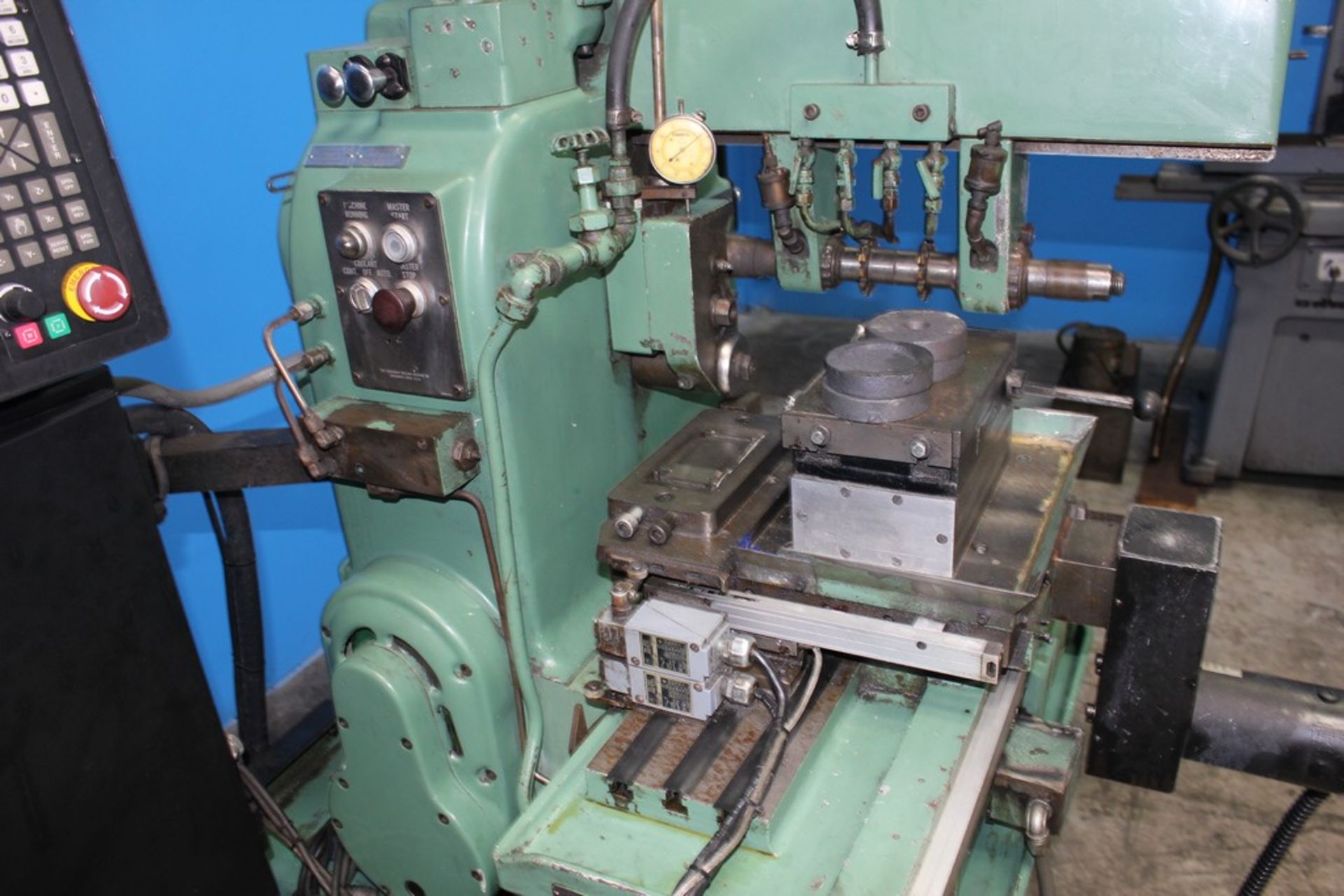 6.5" x 24" Cincinnati CNC Horizontal Production Mill 2 Axis Metal Machining - Located In: Huntington - Image 5 of 10