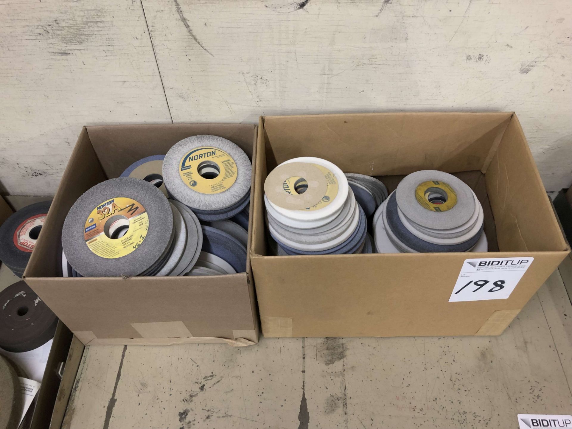 Large Quantity of Grinding Wheels, Various Sizes - Image 3 of 4