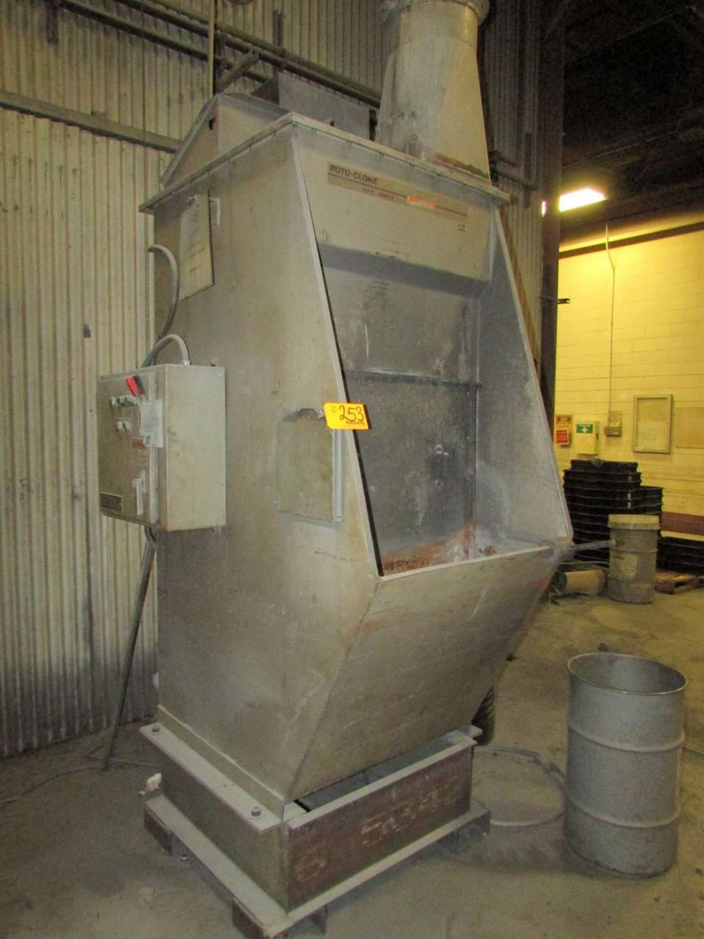 Snyder General Roto-Clone LVN Dust Collector