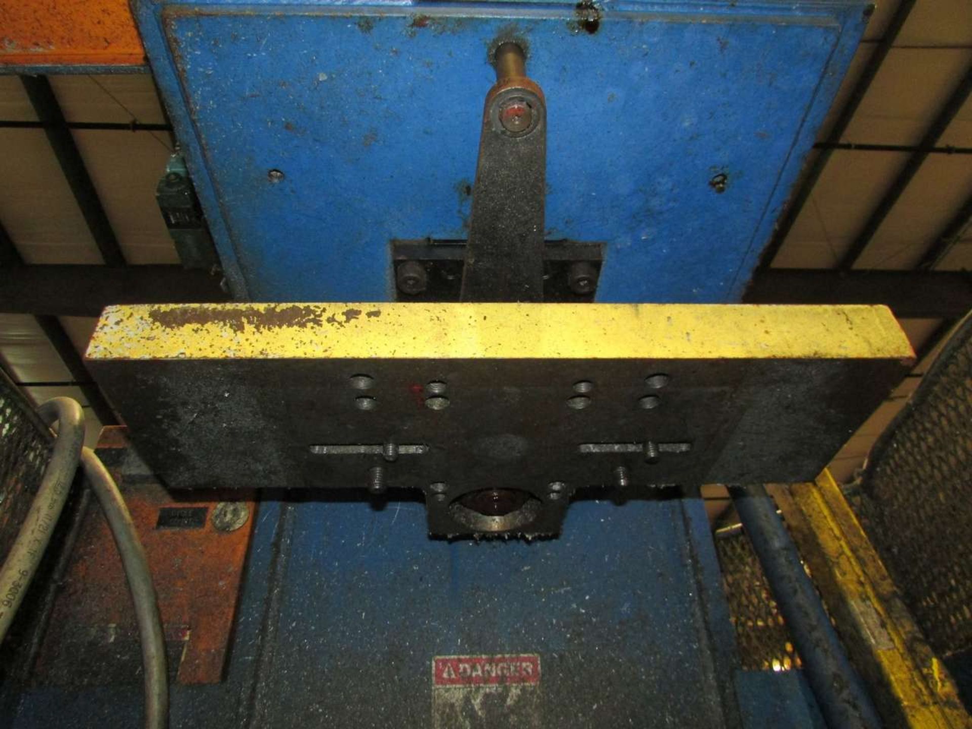 2000 Neff 12 Ton Hydraulic Gap Frame Trim Press - Image 5 of 8