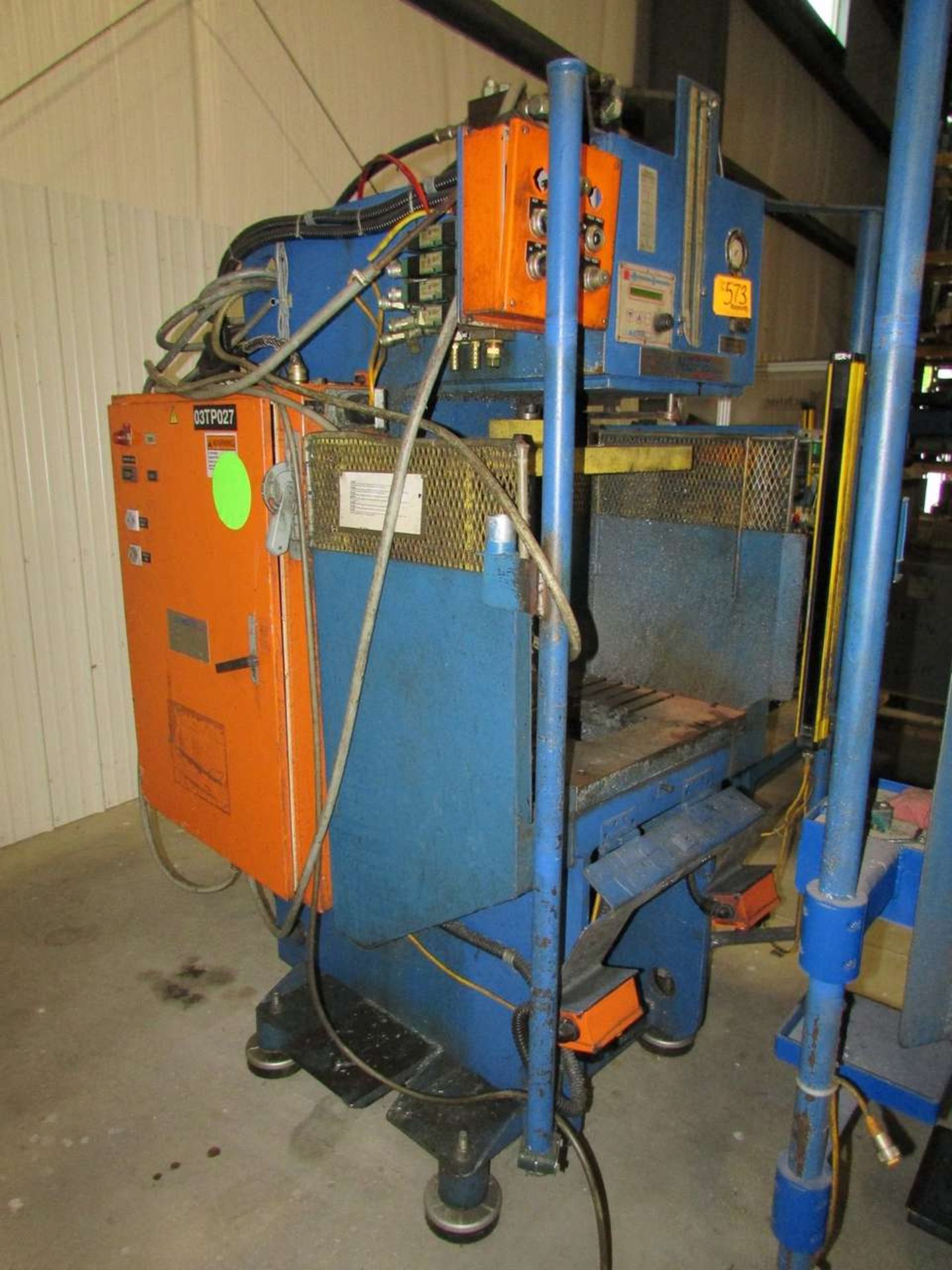 2001 Neff 12 Ton Hydraulic Gap Frame Trim Press