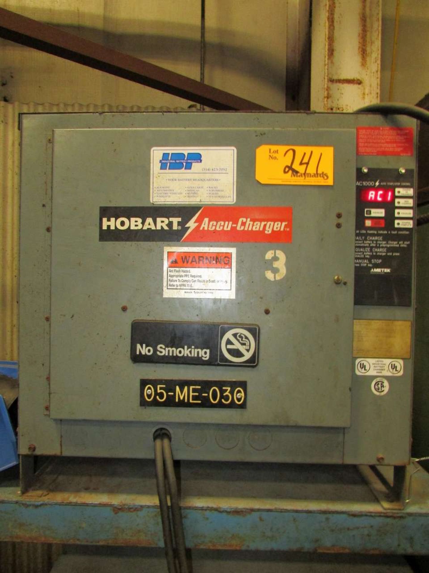 Hobart 880C3-18 36V Battery Charger - Image 2 of 2