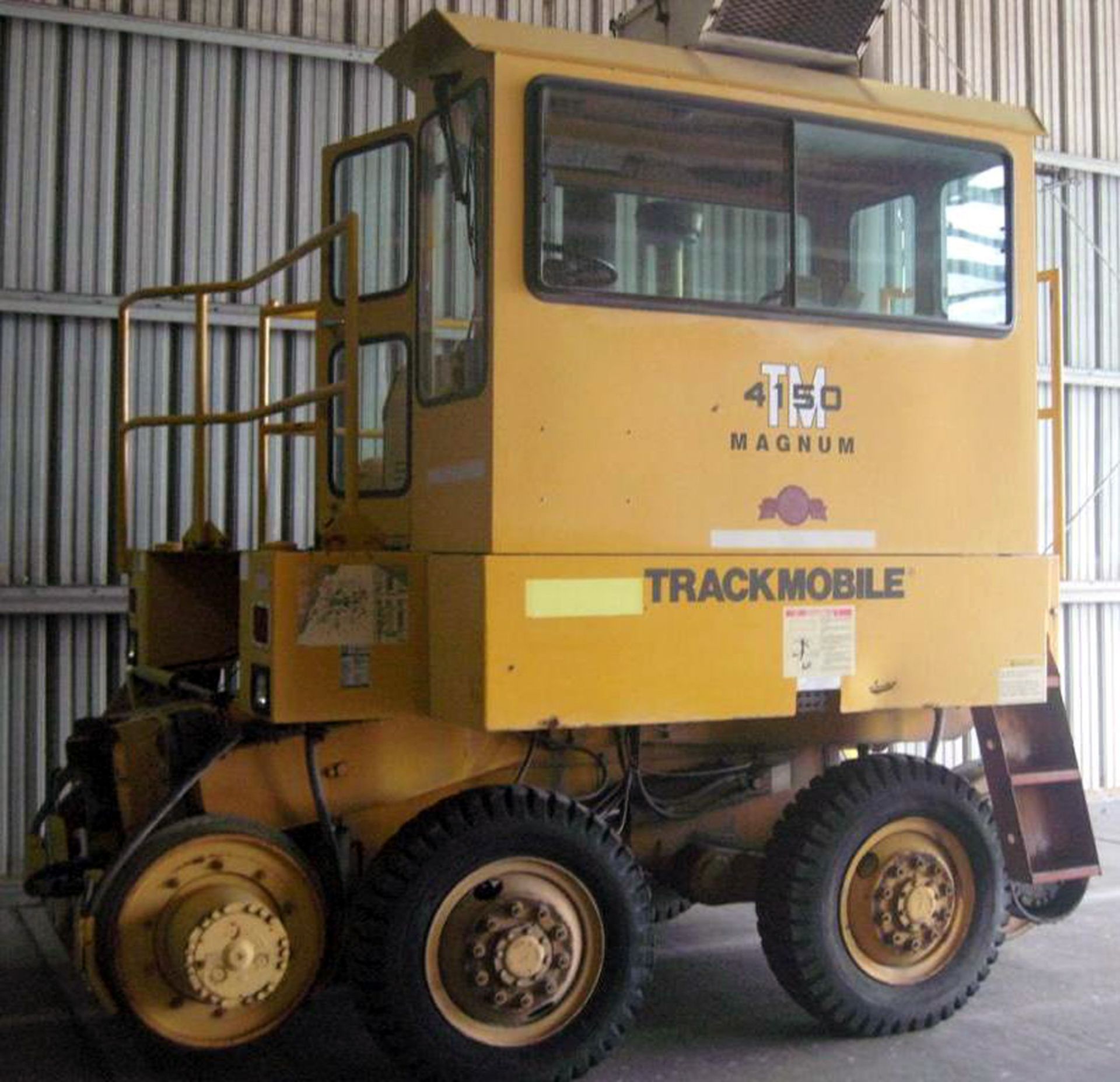 1998 Trackmobile Railcar Mover, Model: 4150, Serial #: LGN 971460898, Approx. Hours On Meter: 4163 - Image 9 of 10