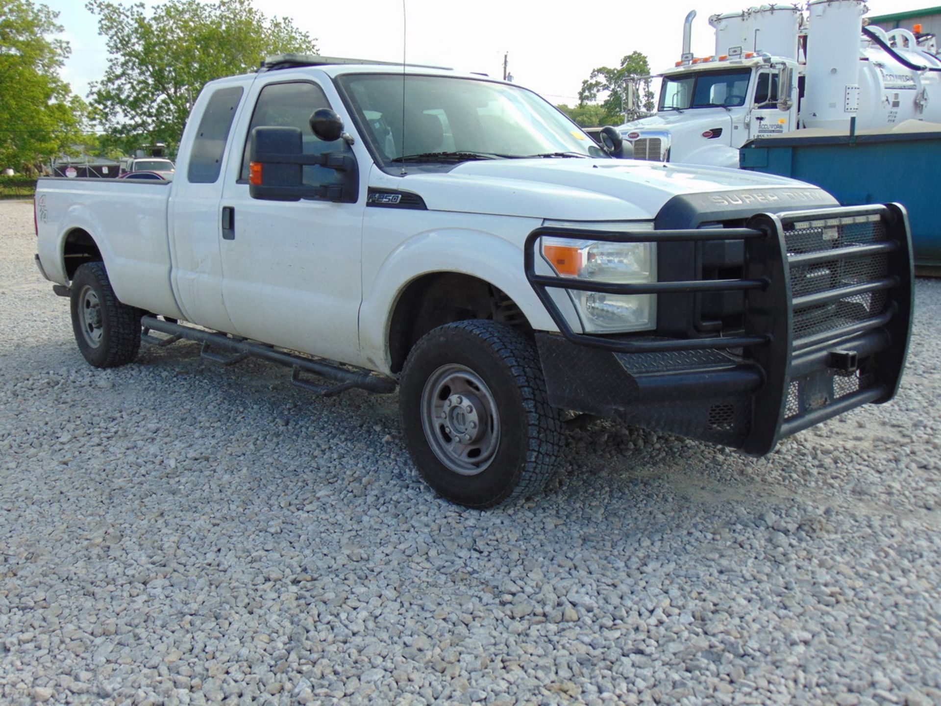 2011 Ford F-250 Super Duty Super Cab Pickup Truck Miles: 213,580 ; 6.2L Engine, Vin: - Image 2 of 12