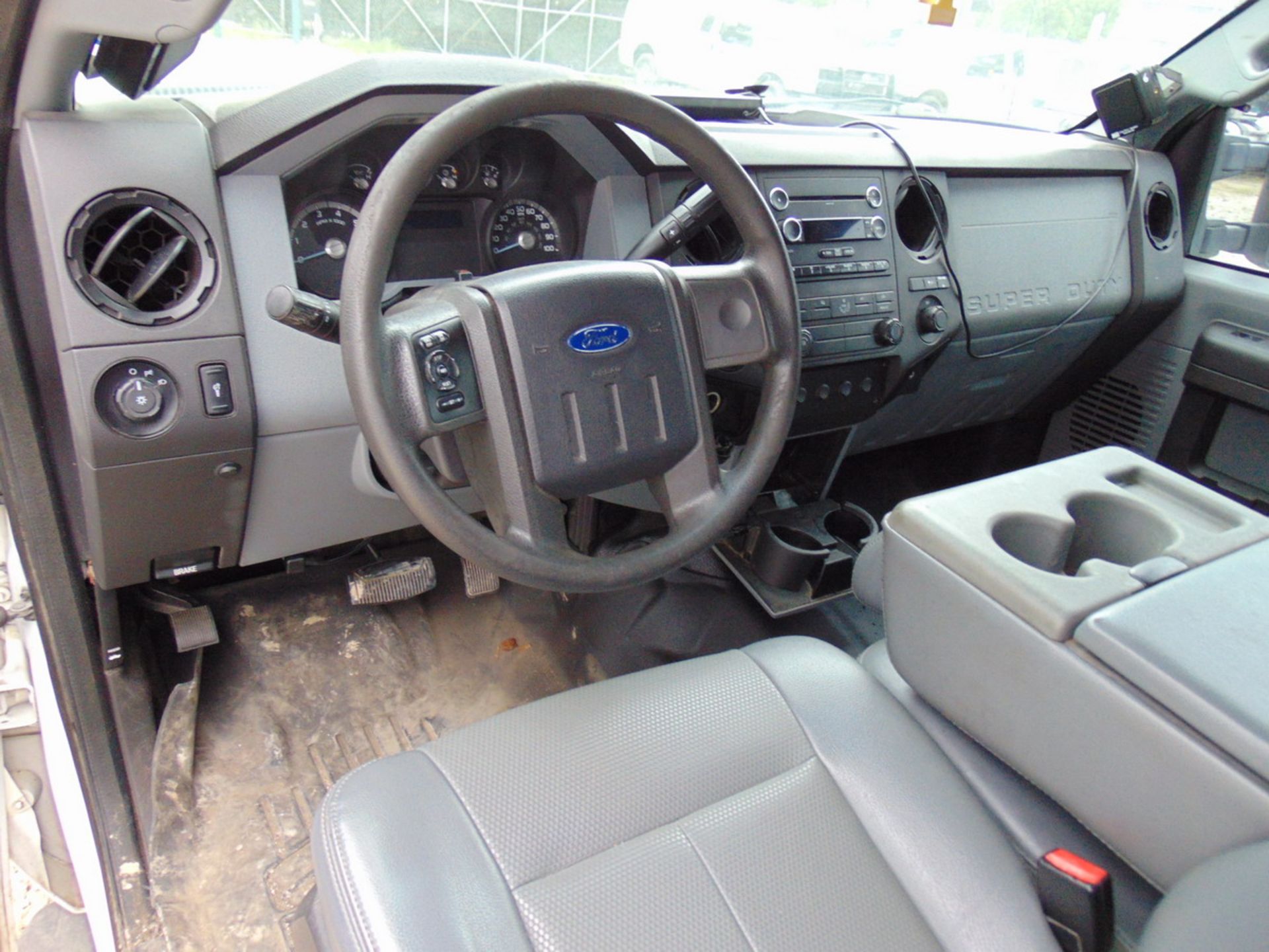 2011 Ford F-250 Super Duty Super Cab Pickup Truck Miles: 201,105 ; 6.2L Engine, Vin: - Image 9 of 14