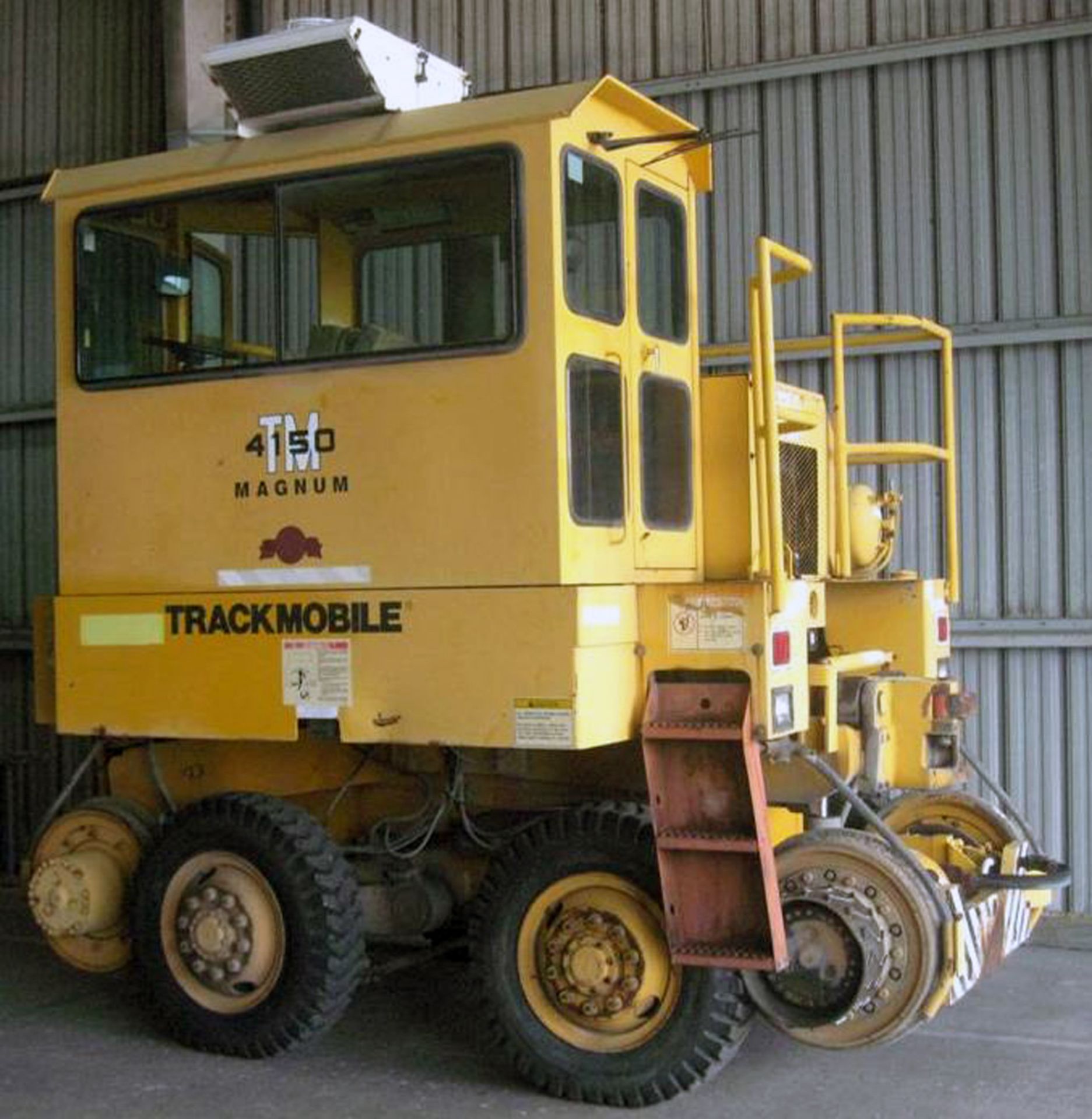 1998 Trackmobile Railcar Mover, Model: 4150, Serial #: LGN 971460898, Approx. Hours On Meter: 4163 - Image 8 of 10