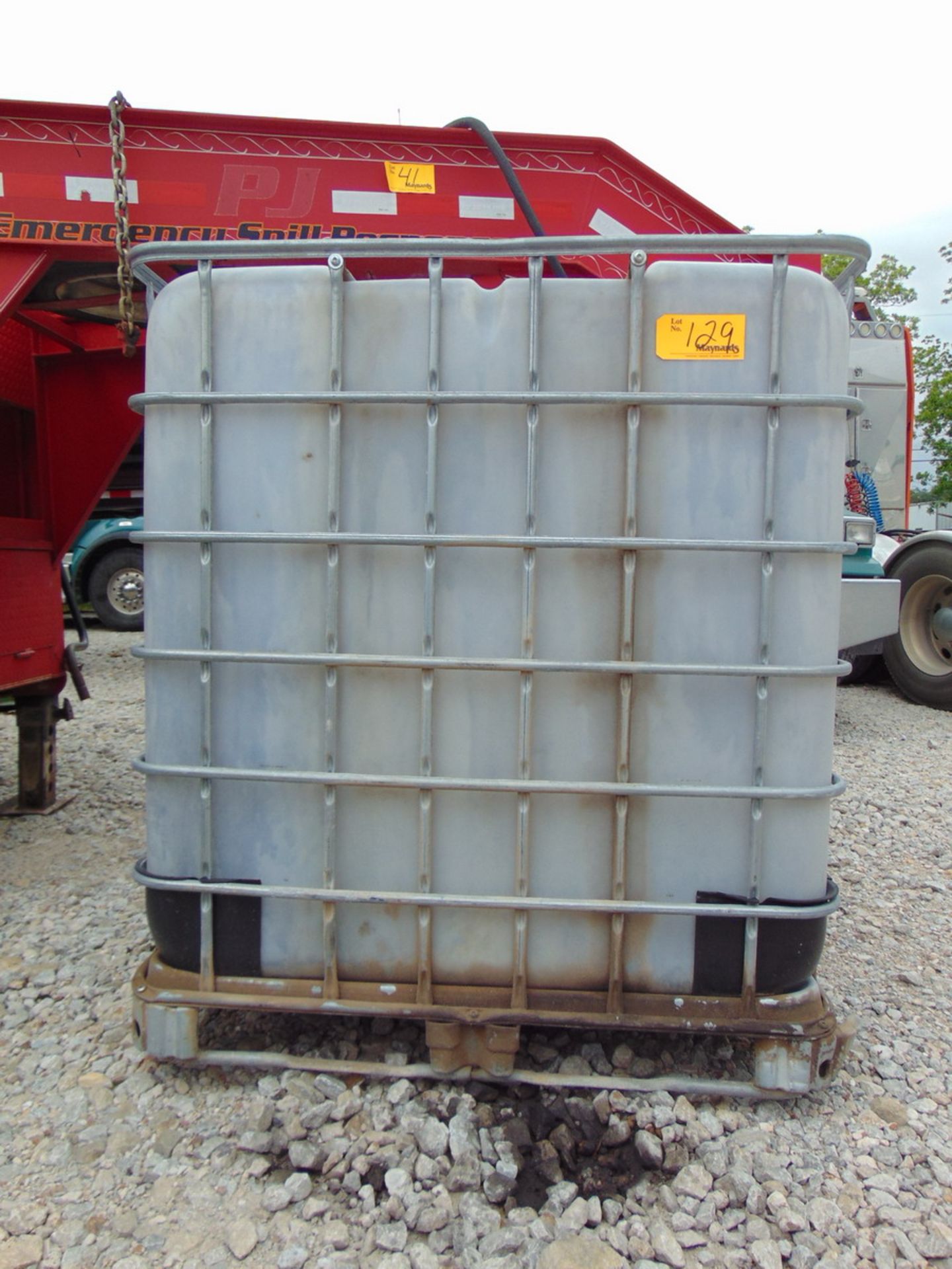 Schutz Intermediate Bulk Containers 3@275gal, 3@300gal - Image 5 of 5