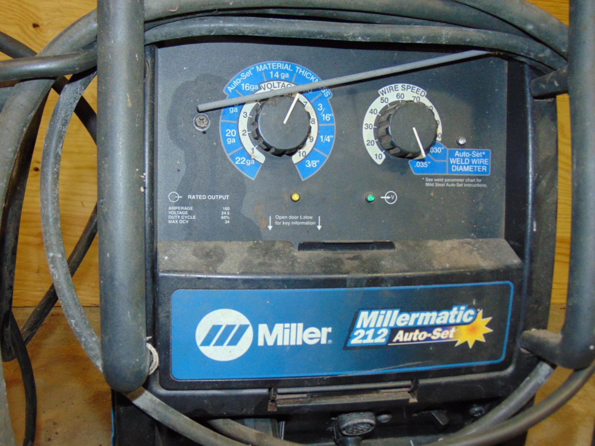 Miller 212 Welder 200/230V, 31/28A,PH1,60HZ,5.2KW S/N MC233534N - Image 3 of 4