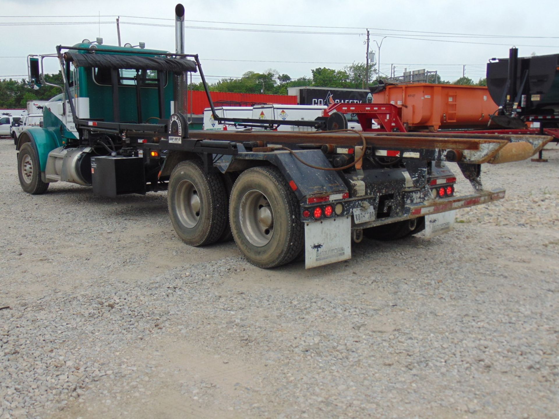 2013 Peterbilt 367 T/A Roll-Off Truck, Galbreath 60,000 Lb. Cap. Roll-Off Hoist Model U5-OR-174, - Image 4 of 19