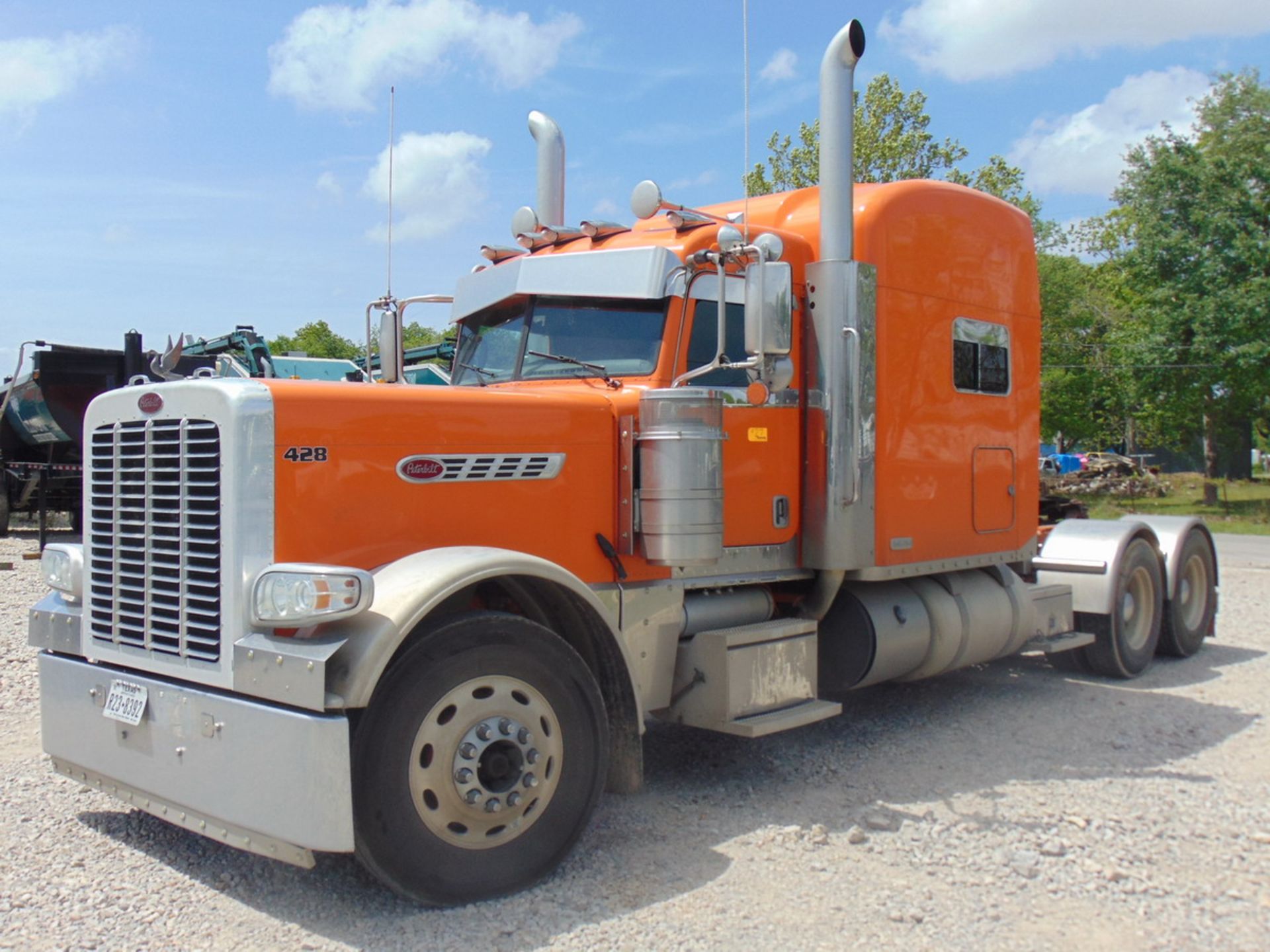 2016 Peterbilt 389 Pride & Class T/A Sleeper Truck Tractor, Miles: 445,010; Cummins ISX15 550 Engine